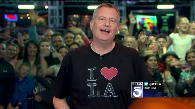 New York Mayor Sings ‘I Love L.A.’ After Kings Beat Rangers