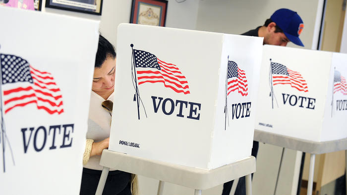 Voters make selections on Nov. 3, 2014, in Norwalk. (Credit: Wally Skalij / Los Angeles Times)