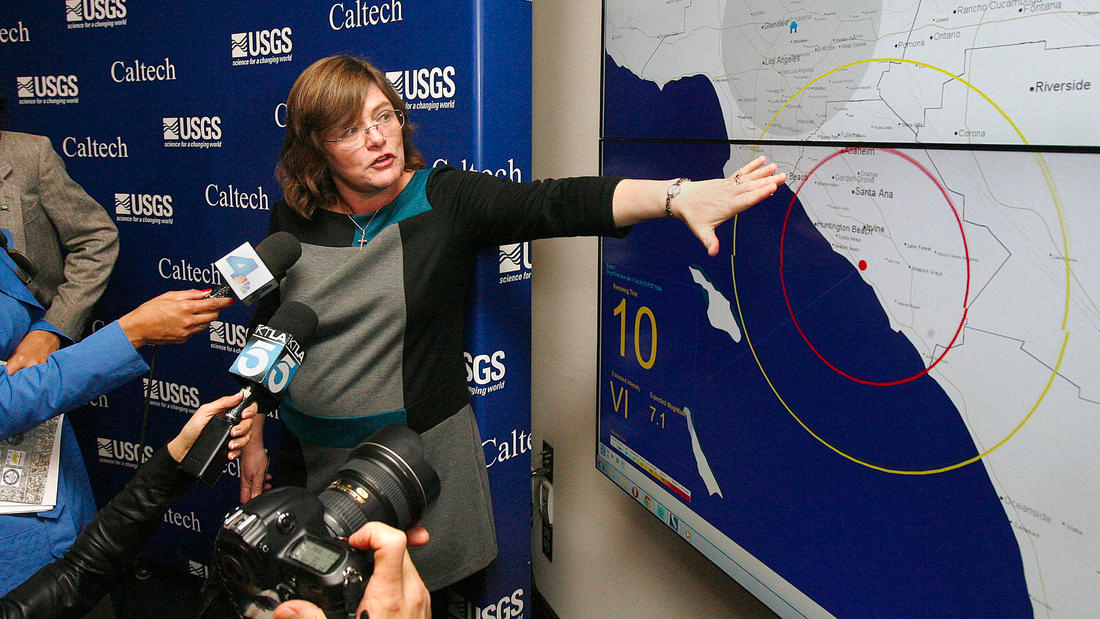 Seismologist Dr. Lucy Jones explains an earthquake early warning system at Caltech in this undated photo. (Credit: Tim Berger/Los Angeles Times)