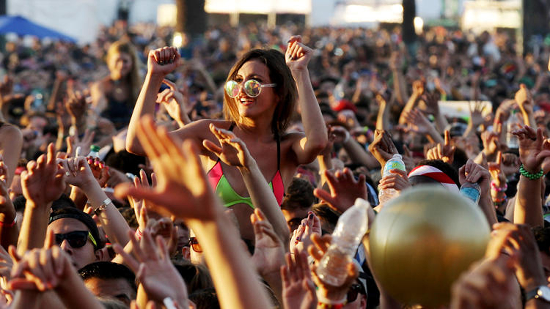 In this file photo, fans enjoy the 2015 edition of Hard Summer, then at Fairplex in Pomona. (Credit: Los Angeles Times)