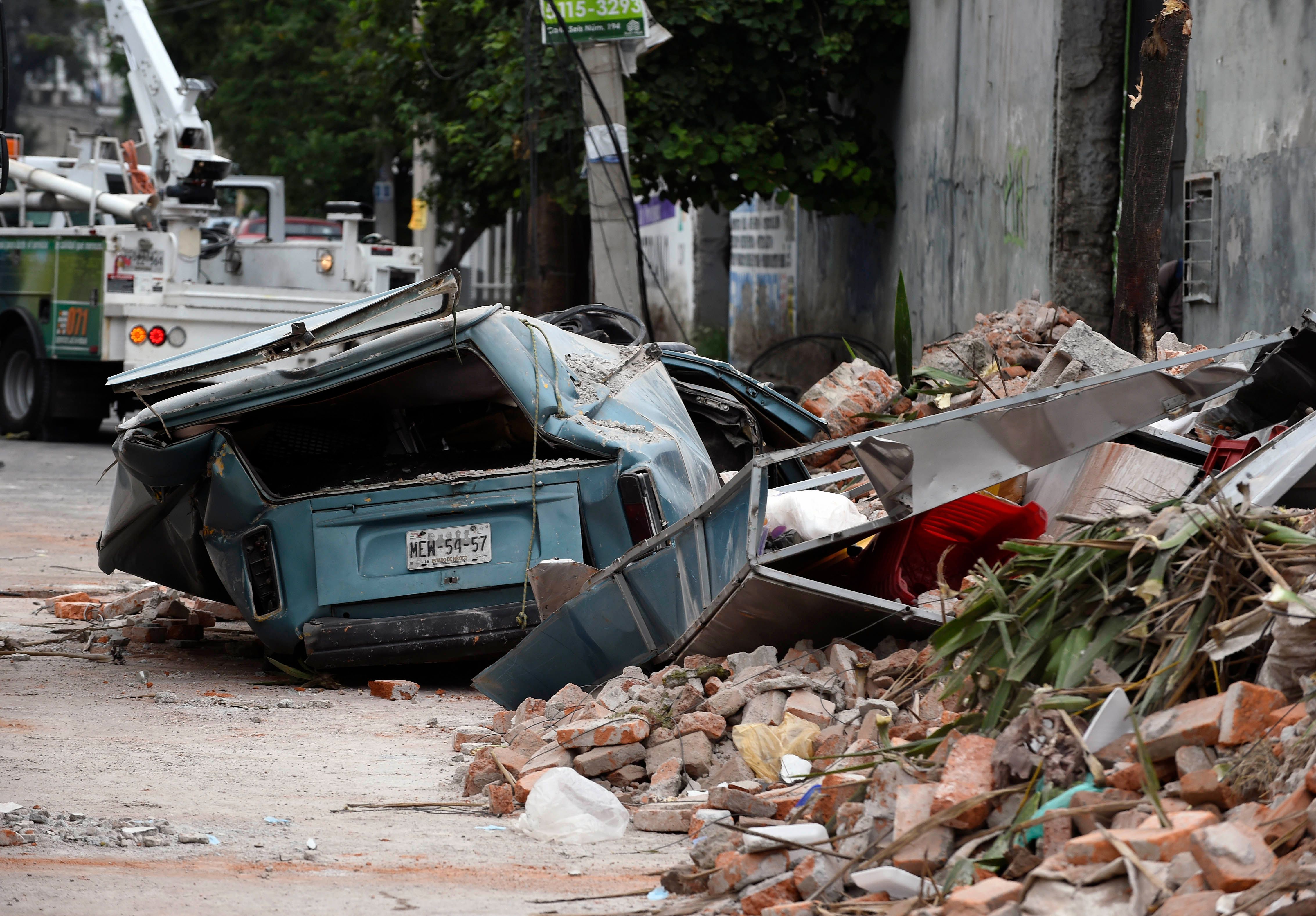 View of a street at the eastern area of Mexico City after a huge earthquake on Sept. 8, 2017. (Credit: ALFREDO ESTRELLA/AFP/Getty Images)