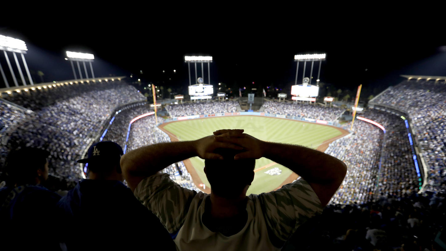 A frustrated Dodgers fan watches Game 7 on Nov. 1, 2017. (Credit: Allen J. Schaben / Los Angeles Times)