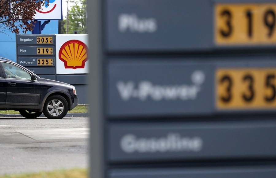 Gasoline prices are displayed at a gas station on May 10, 2017 in San Rafael. (Credit: Justin Sullivan/Getty Images)