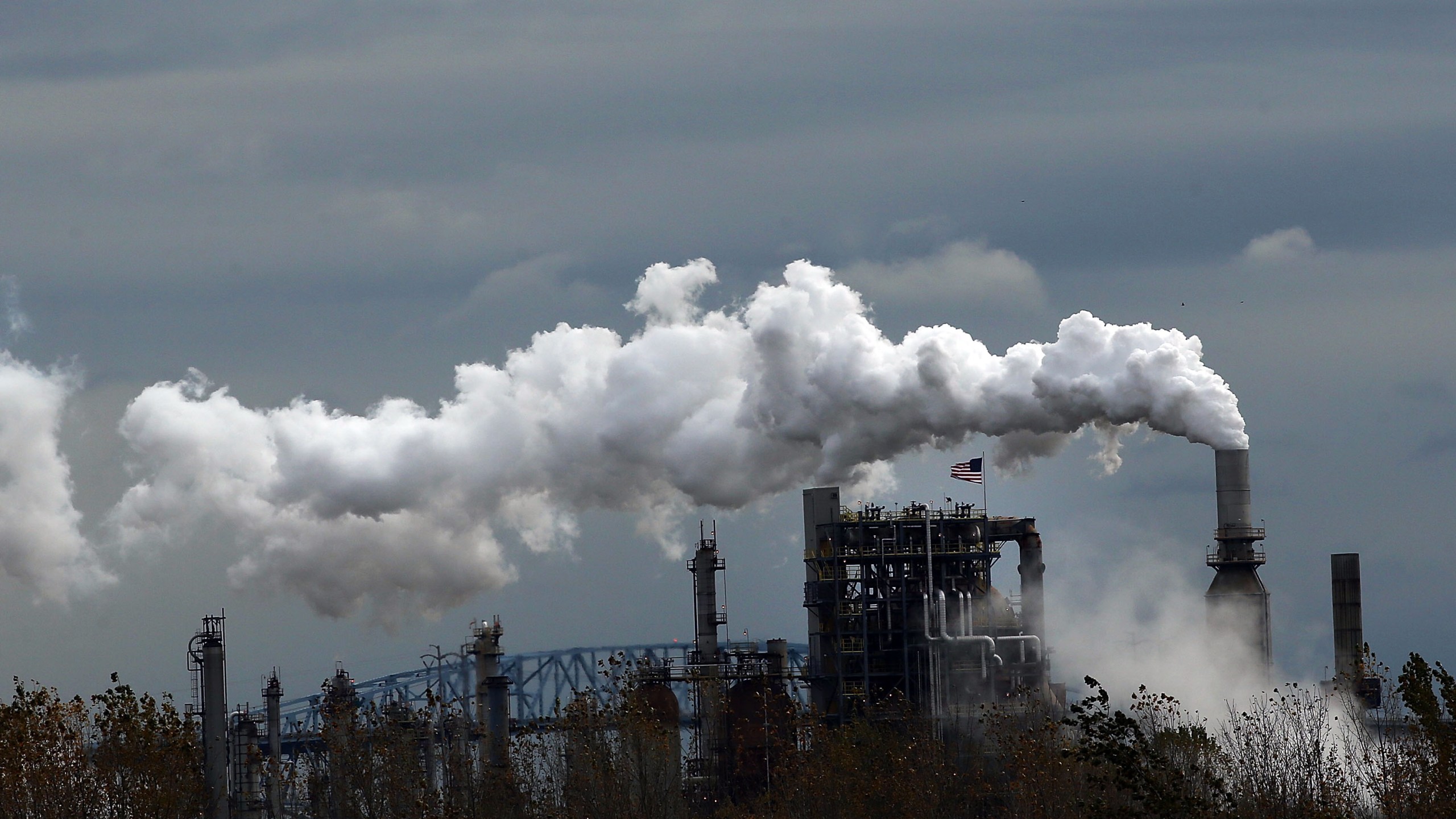 Philadelphia Energy Solutions is seen Oct. 24, 2014 in Philadelphia, Pennsylvania. (Credit: Spencer Platt/Getty Images)