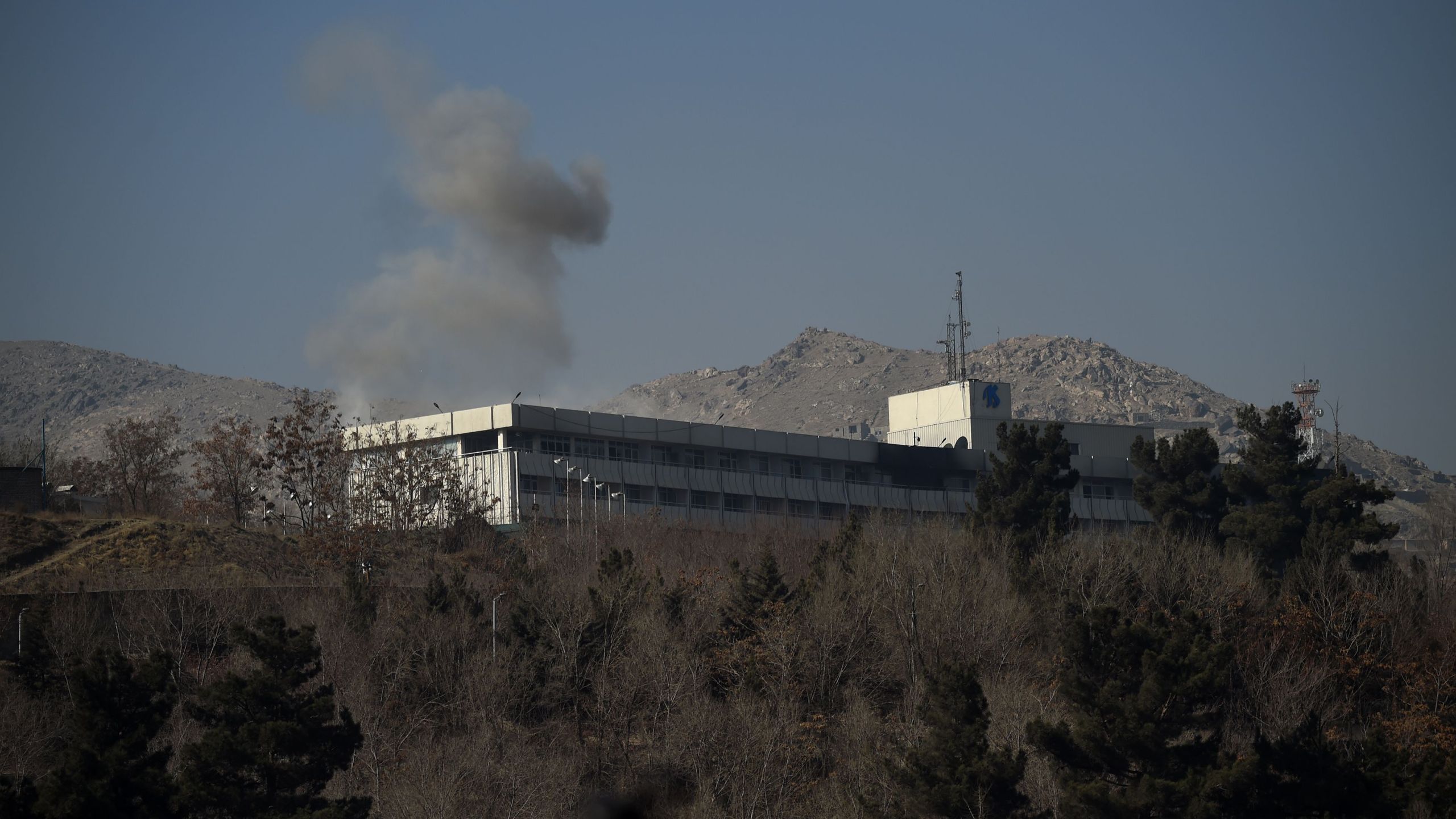 Smoke billows from the Intercontinental Hotel during a fight between gunmen and Afghan security forces in Kabul on Jan. 21, 2018. (Credit: WAKIL KOHSAR/AFP/Getty Images)