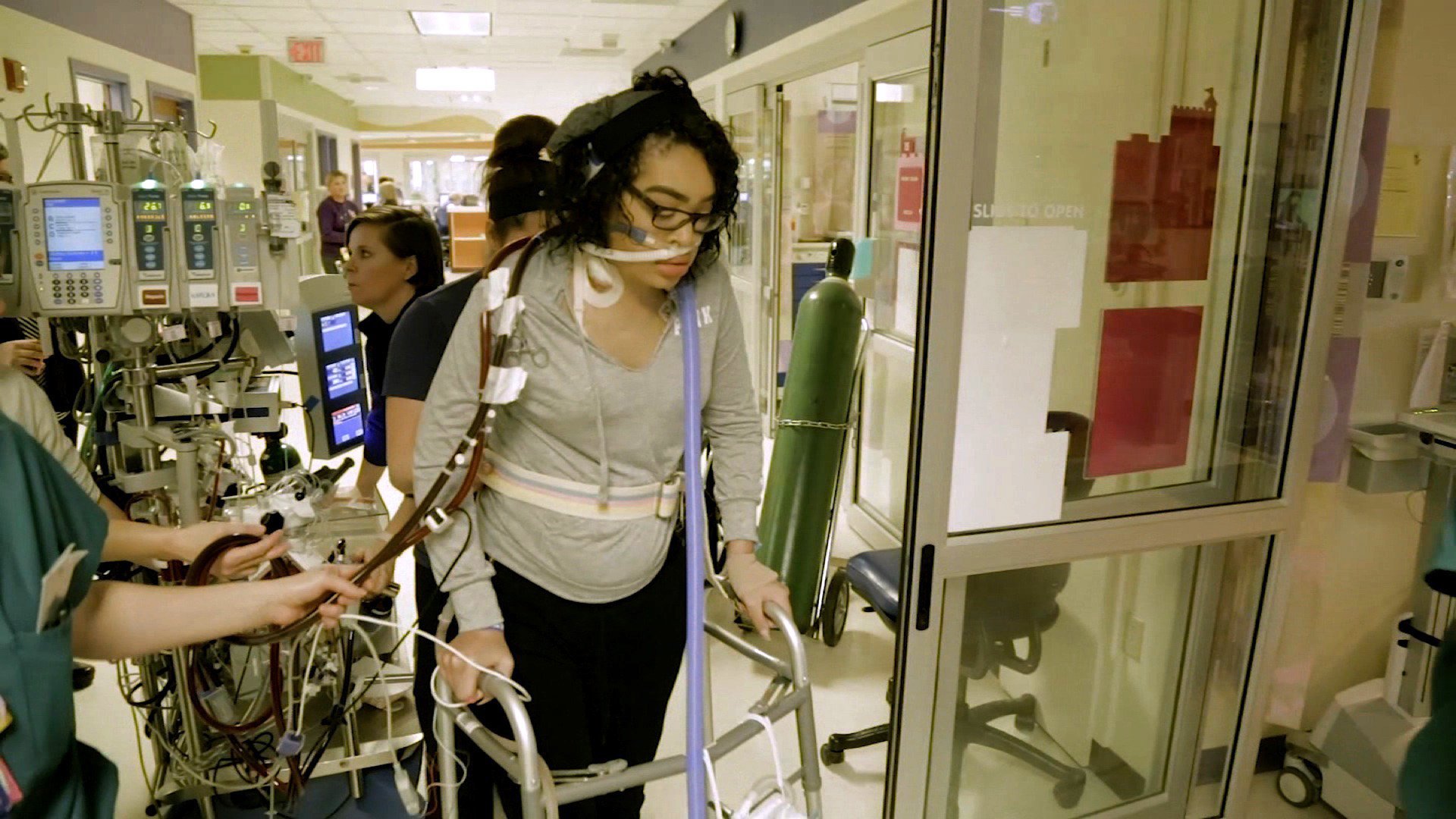 Zei Uwadia is the first patient at the Children's Mercy Kansas City Hospital to sit up, stand and walk while on life support. (Credit: Children's Mercy Kansas City)