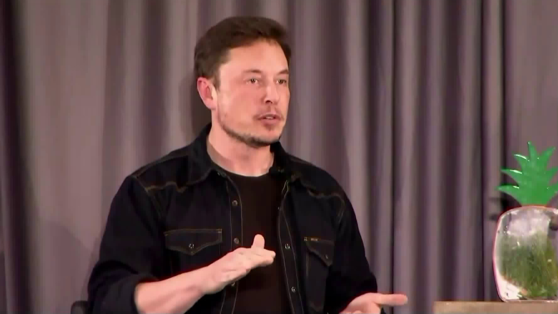 Elon Musk speaks during a community meeting in Bel-Air held to discuss his Boring Co.'s commuter tunnel project on May 17, 2018.