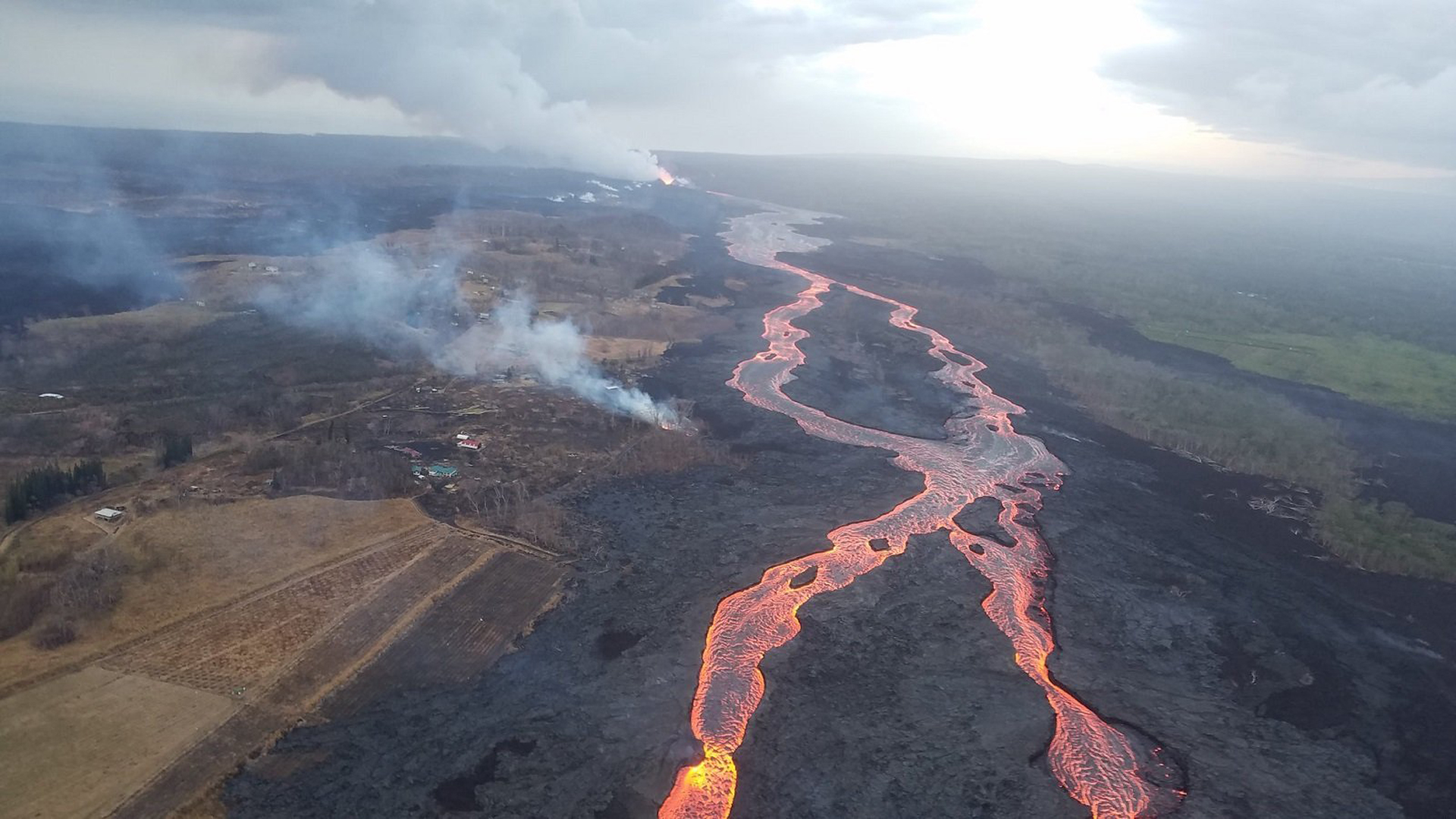 Lava flows toward the ocean in Hawaii. (Credit: USGS)