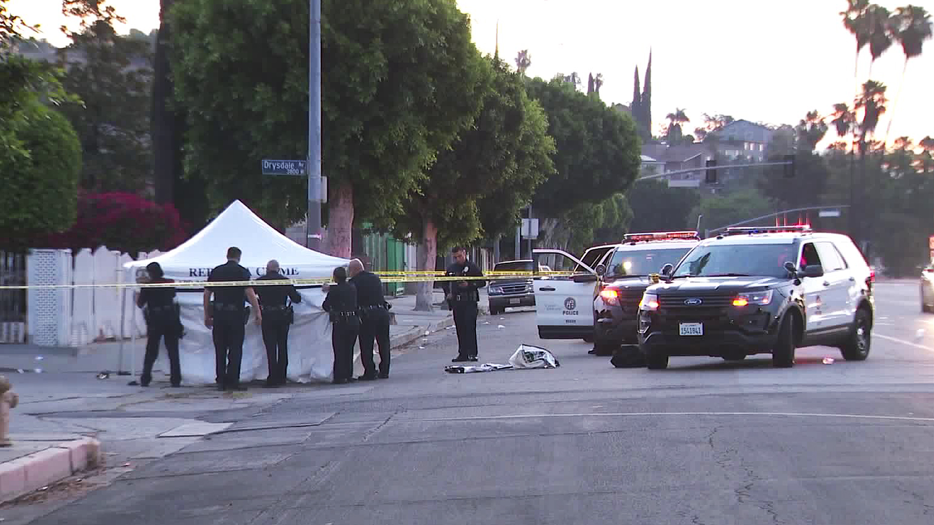 Police investigate a deadly shooting in El Sereno on Aug. 1, 2018. (Credit: KTLA)