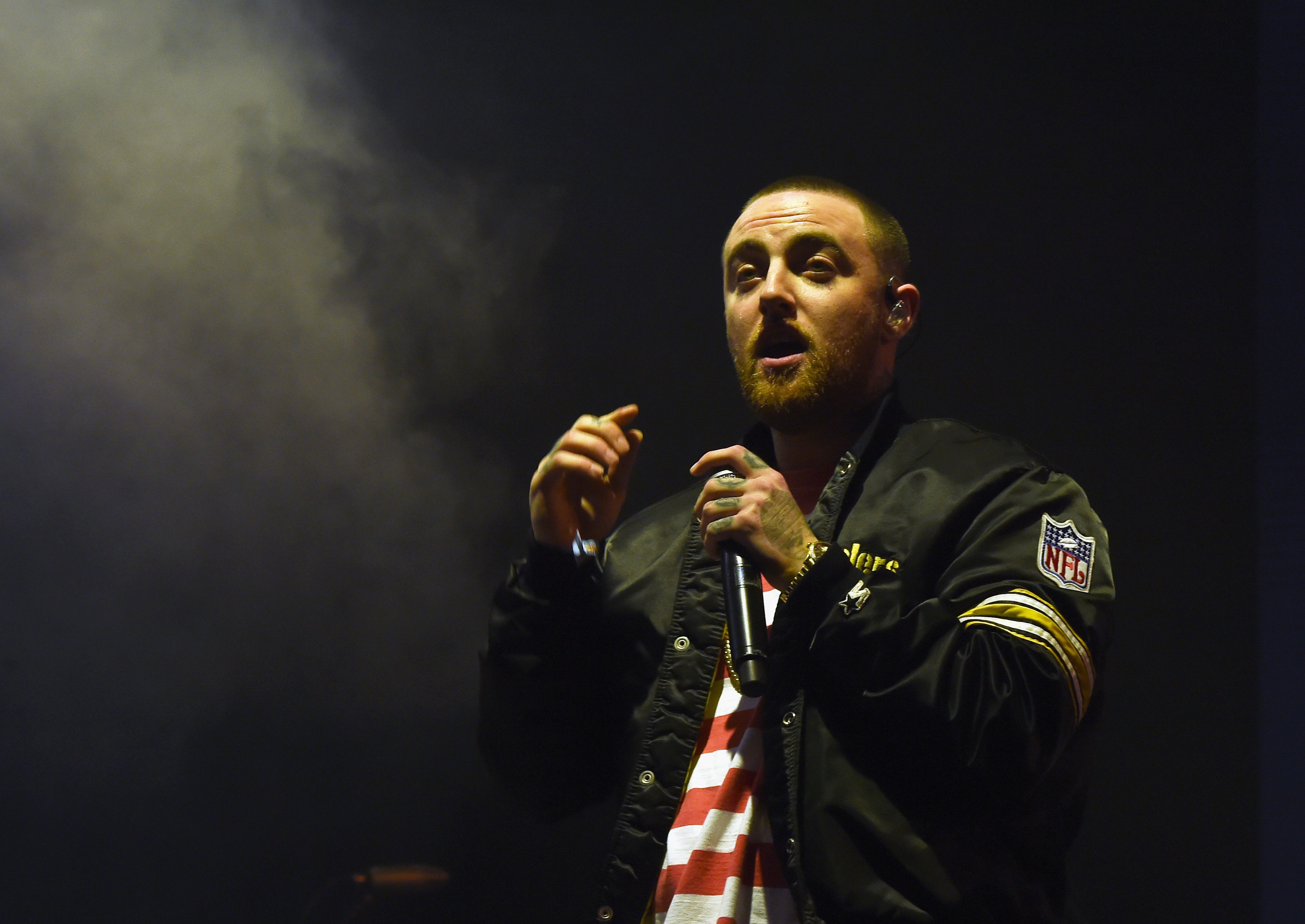 Mac Miller performs on Camp Stage during day 1 of Camp Flog Gnaw Carnival 2017 at Exposition Park on Oct. 28, 2017 in Los Angeles. (Credit: Kevin Winter/Getty Images)