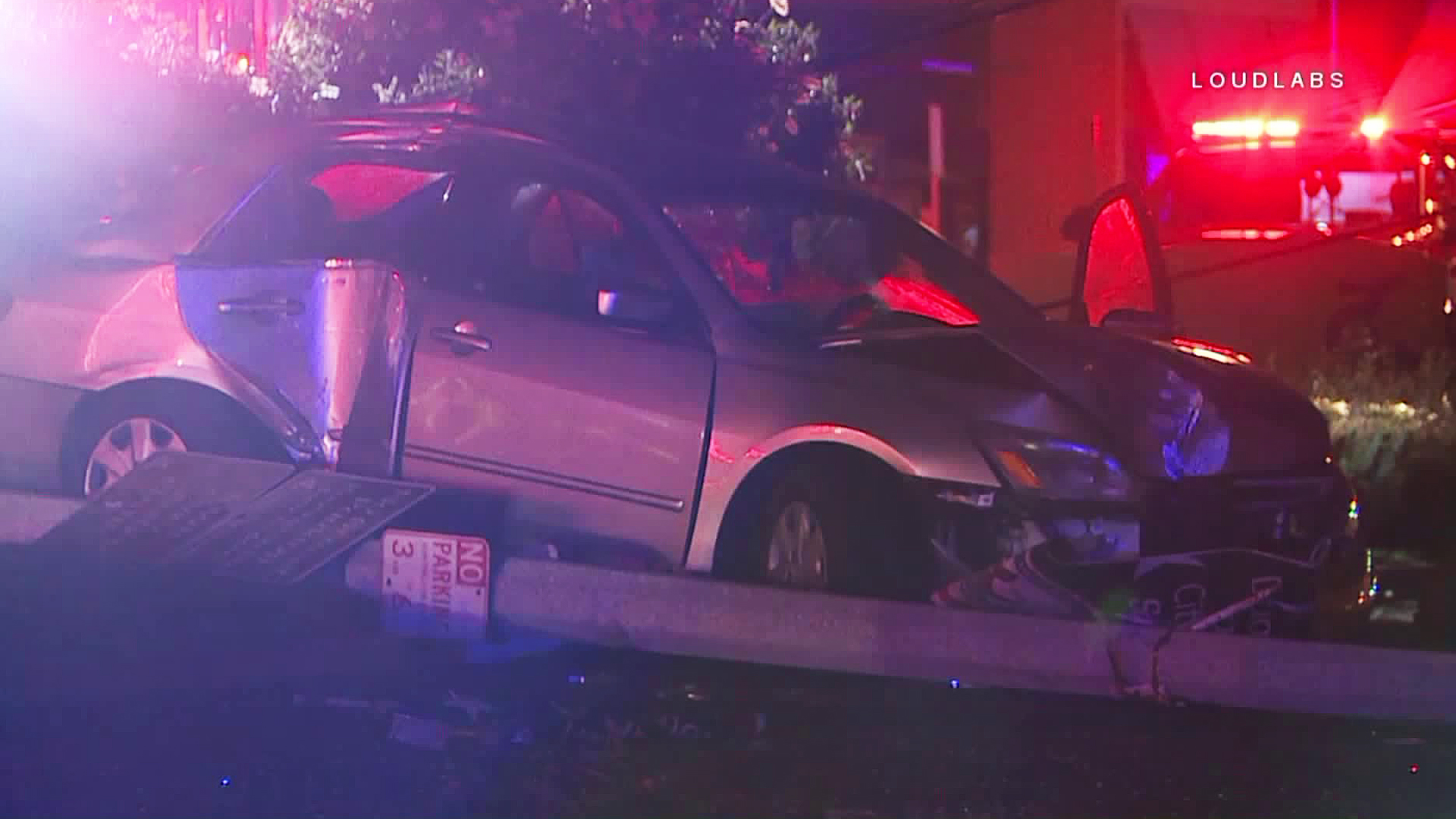 Authorities investigate a crash in Duarte on Oct. 4, 2018. (Credit: Loudlabs)