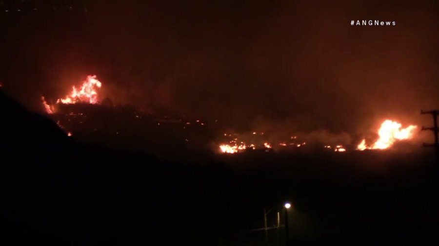 A fire scorched about three acres of brush in Malibu on Oct. 18, 2018. (Credit: ANG News)