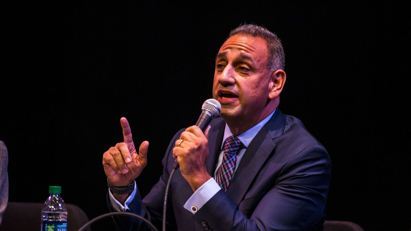 Democratic candidate for the 39th Congressional District, Gil Cisneros, speaks at a candidate forum in January 2018. (Credit: Kent Nishimura / Los Angeles Times)