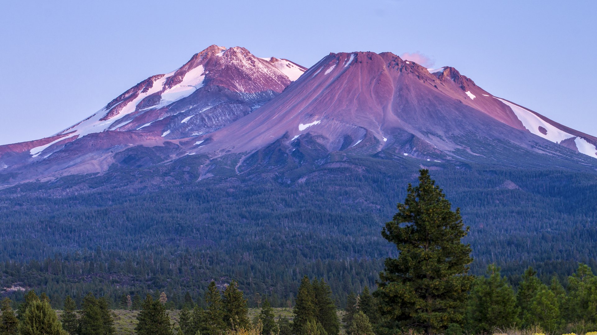 Mount Shasta is seen in a file photo. (Credit: iStock / Getty Images Plus)