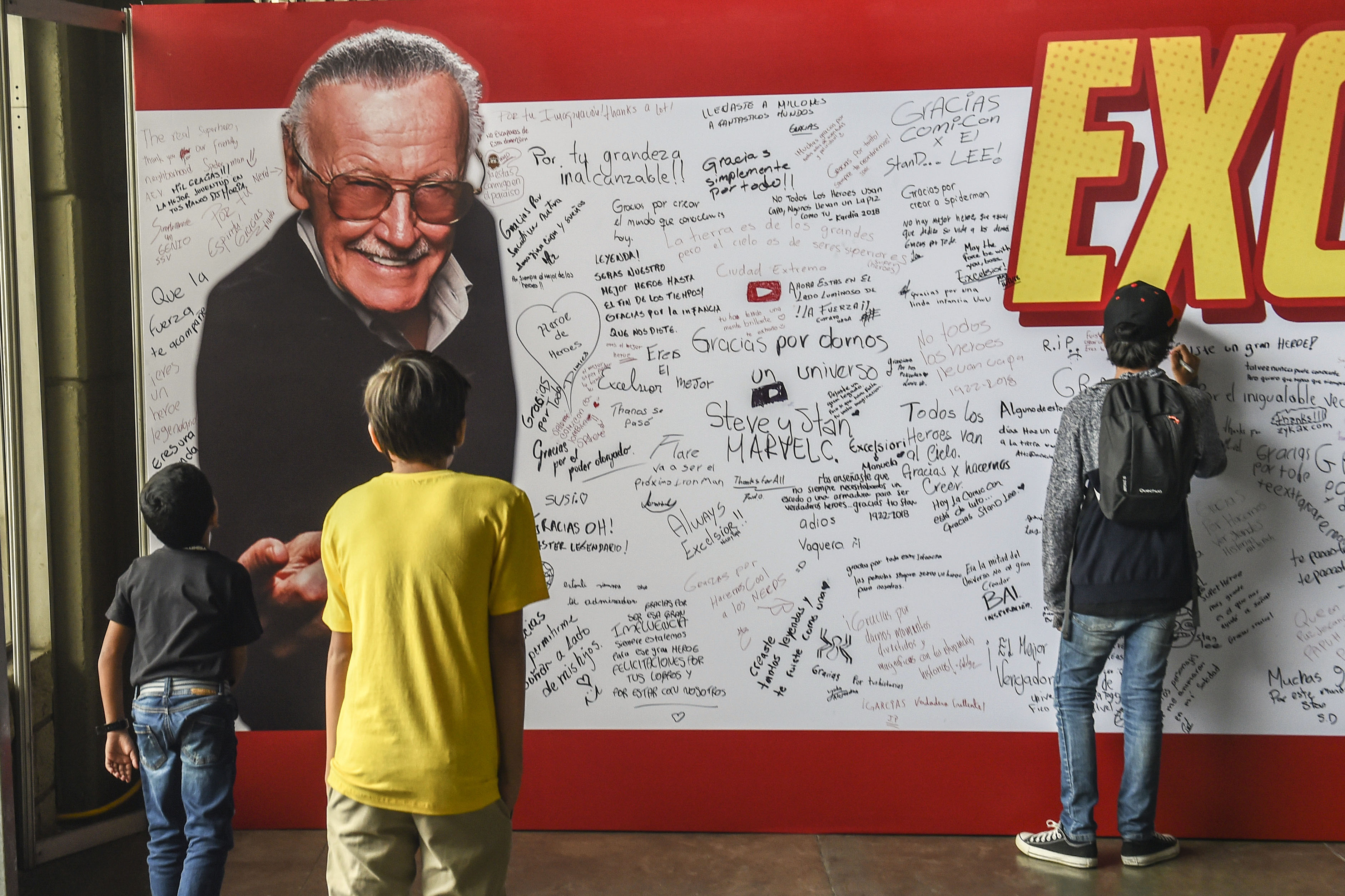 Gaming, comic and movie fans pay tribute to Stan Lee's memory during the Comic Con Colombia 2018 in Medellin on Nov. 16, 2018. (Credit: Joaquin Sarmiento / AFP / Getty Images)