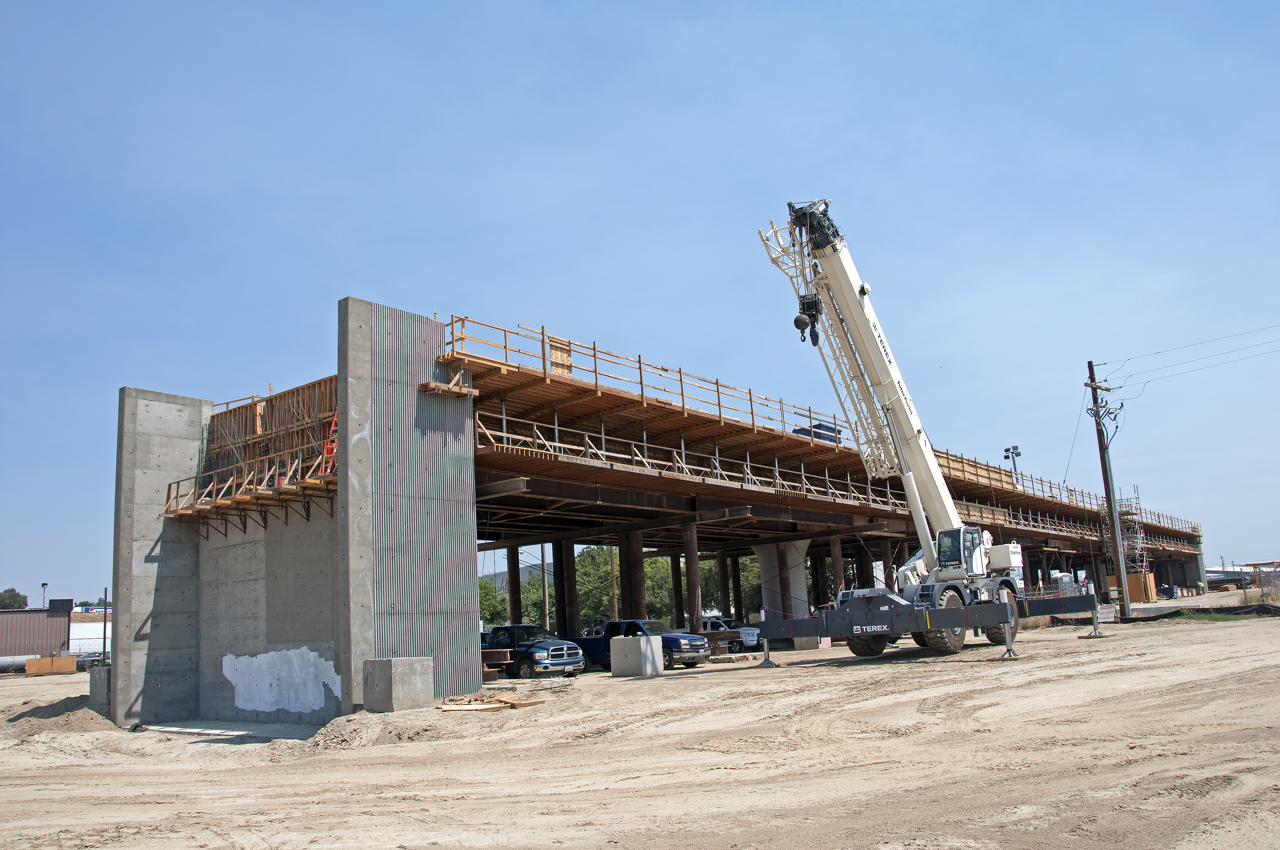 Construction of the Muscat Avenue Viaduct seen west of State Route 99, just east of Cedar Avenue on July 13, 2017, in Fresno. (Credit: California High-Speed Rail Authority via Getty Images)