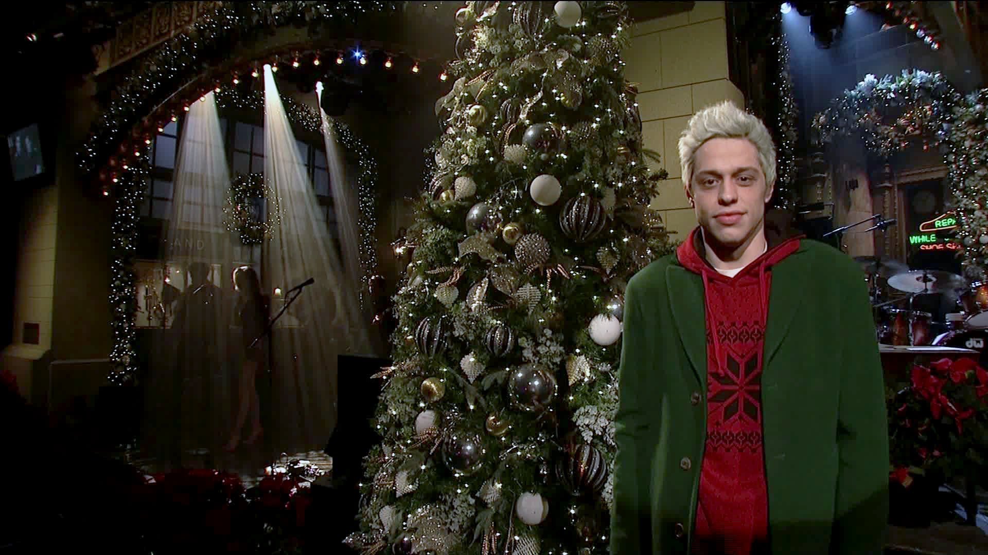 Davidson on the December 15 episode of Saturday Night Live. (Credit: NBC/Broadway Video via CNN Wire)