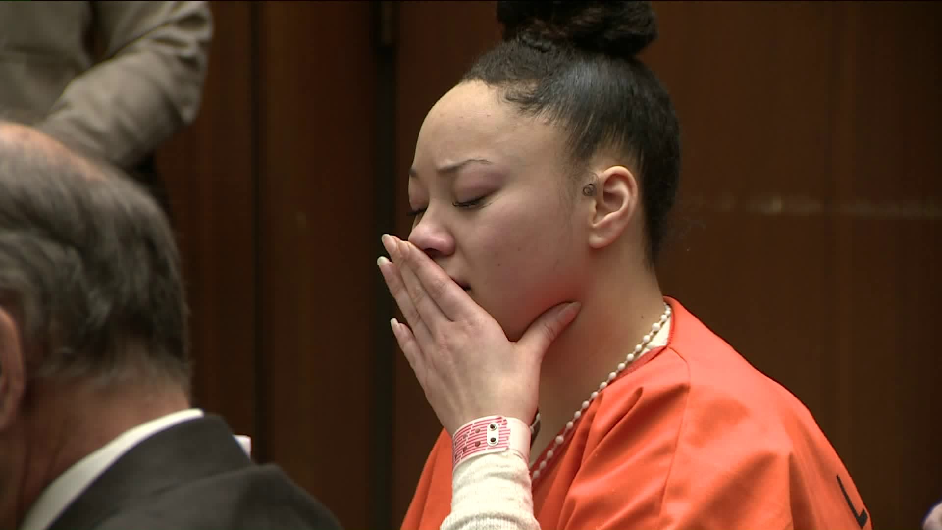 Olivia Culbreath pauses while reading a statement during her sentencing hearing at Pomona courthouse on Dec. 5, 2018. (Credit: pool)