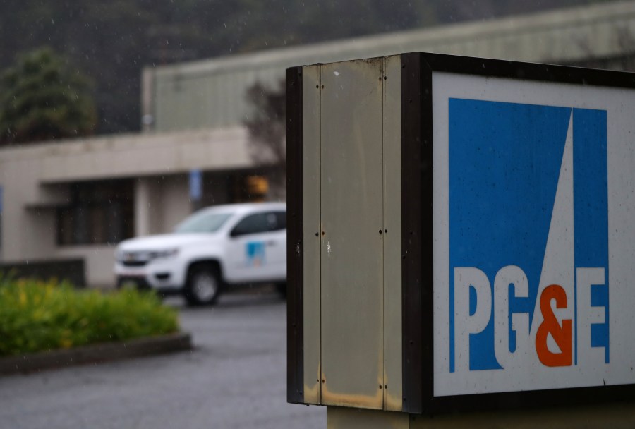 The Pacific Gas & Electric logo is displayed on a sign in front of the PG&E Service Center on Jan. 15, 2019, in San Rafael. (Justin Sullivan / Getty Images)