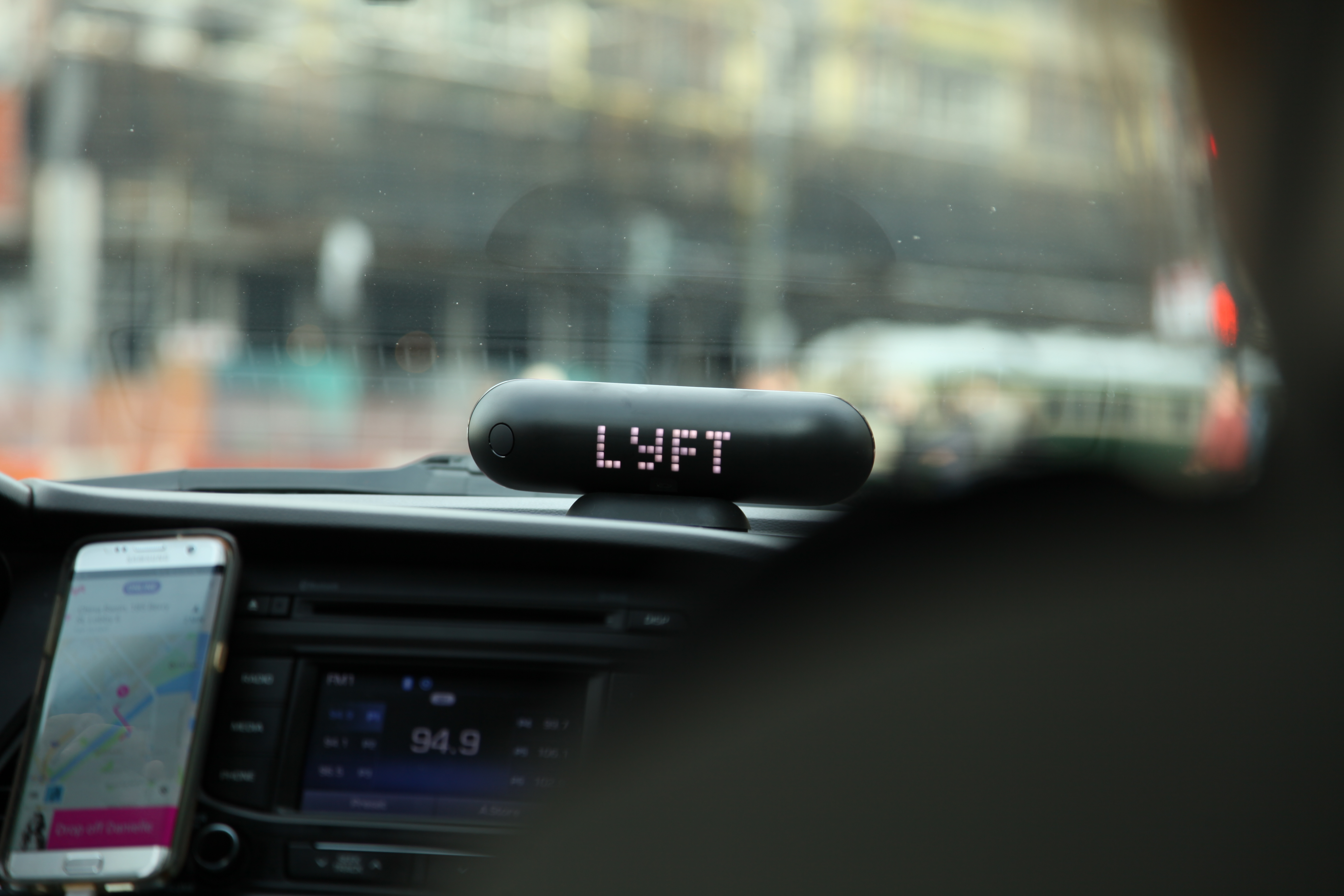 An Amp syncs with the Lyft driver app on Jan. 31, 2017, in San Francisco. (Credit: Kelly Sullivan/Getty Images for Lyft)