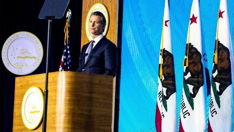 Gavin Newsom speaks after being sworn in as California's 40th governor in front of the California State Capitol on Jan. 7, 2018, in Sacramento. (Credit: Kent Nishimura / Los Angeles Times)