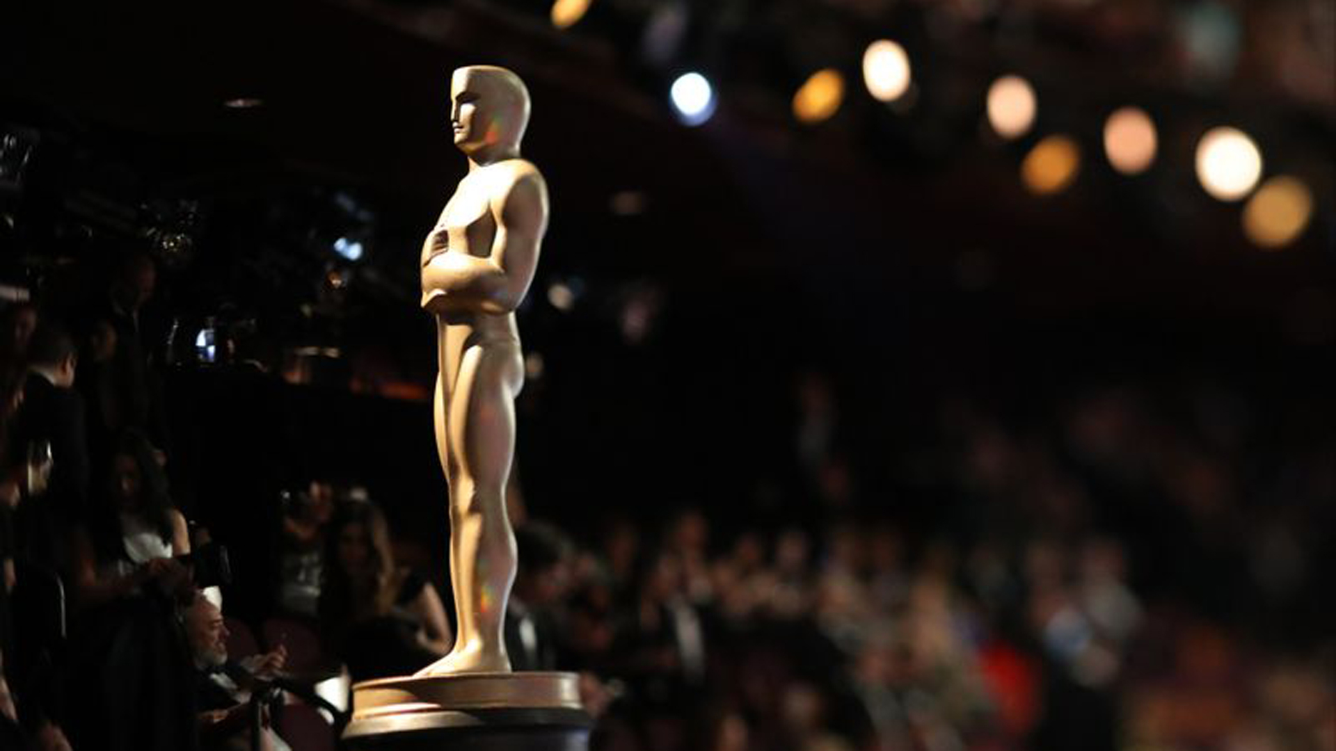 An Oscar statue at the telecast of the 89th Academy Awards on Sunday, Feb. 26, 2017, in the Dolby Theatre. (Credit: Robert Gauthier / Los Angeles Times)