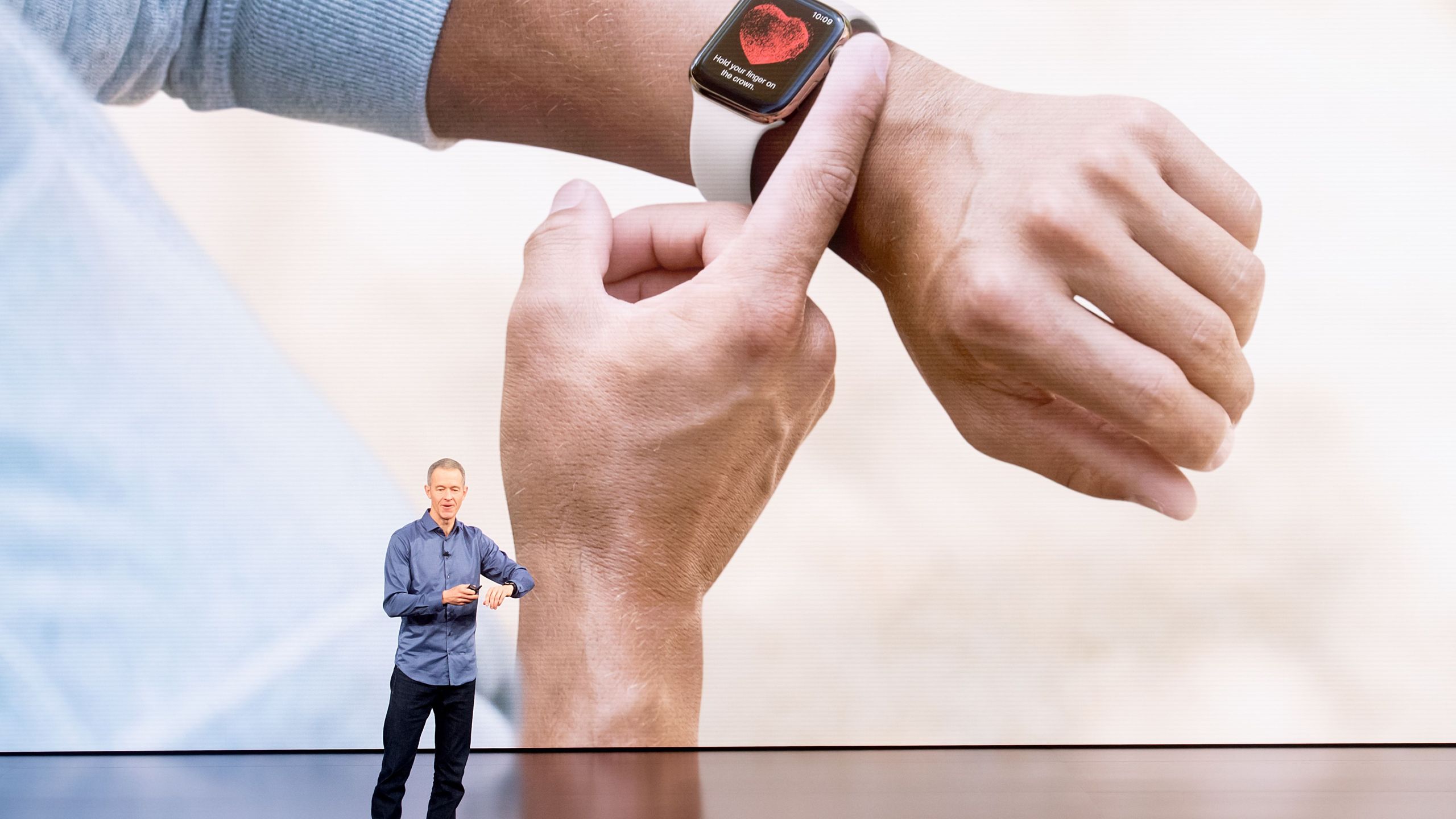 Apple COO Jeff Williams discusses Apple Watch Series 4 during an event on Sept. 12, 2018 in Cupertino. (Credit: NOAH BERGER/AFP/Getty Images)