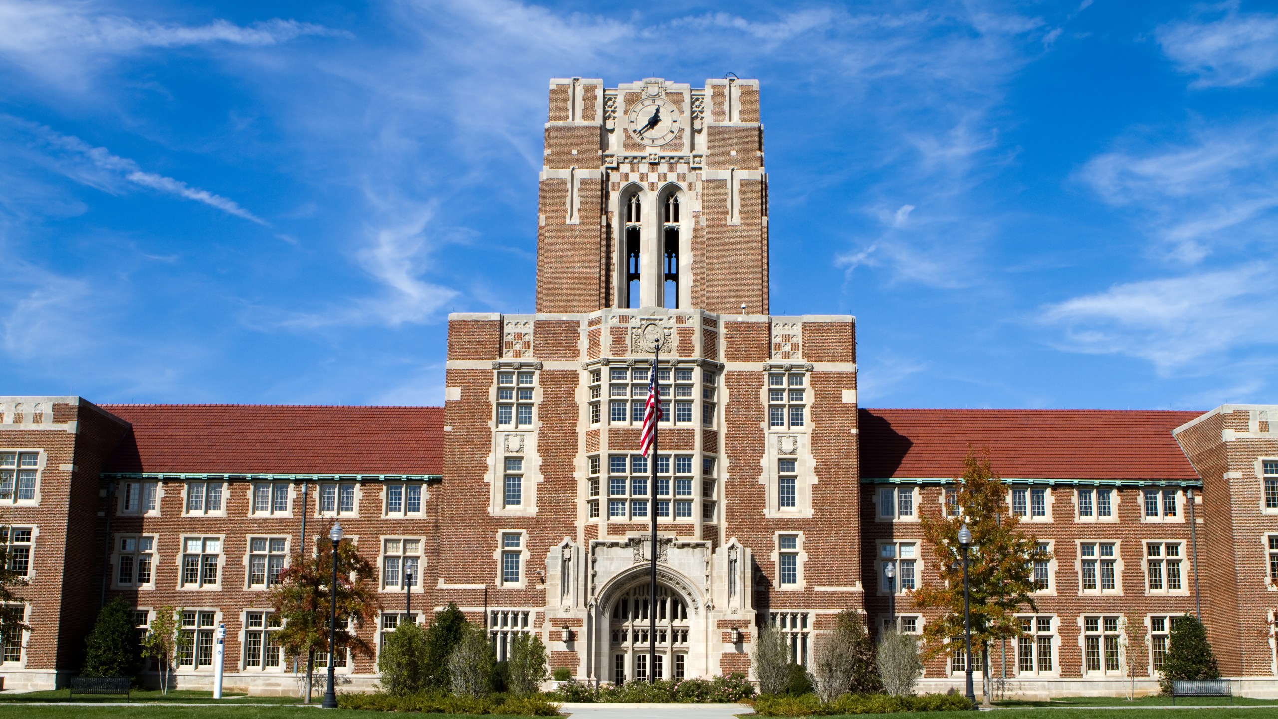 A building on the University of Tennessee campus in Knoxville is seen in this undated photo. (Credit: iStock / Getty Images Plus)