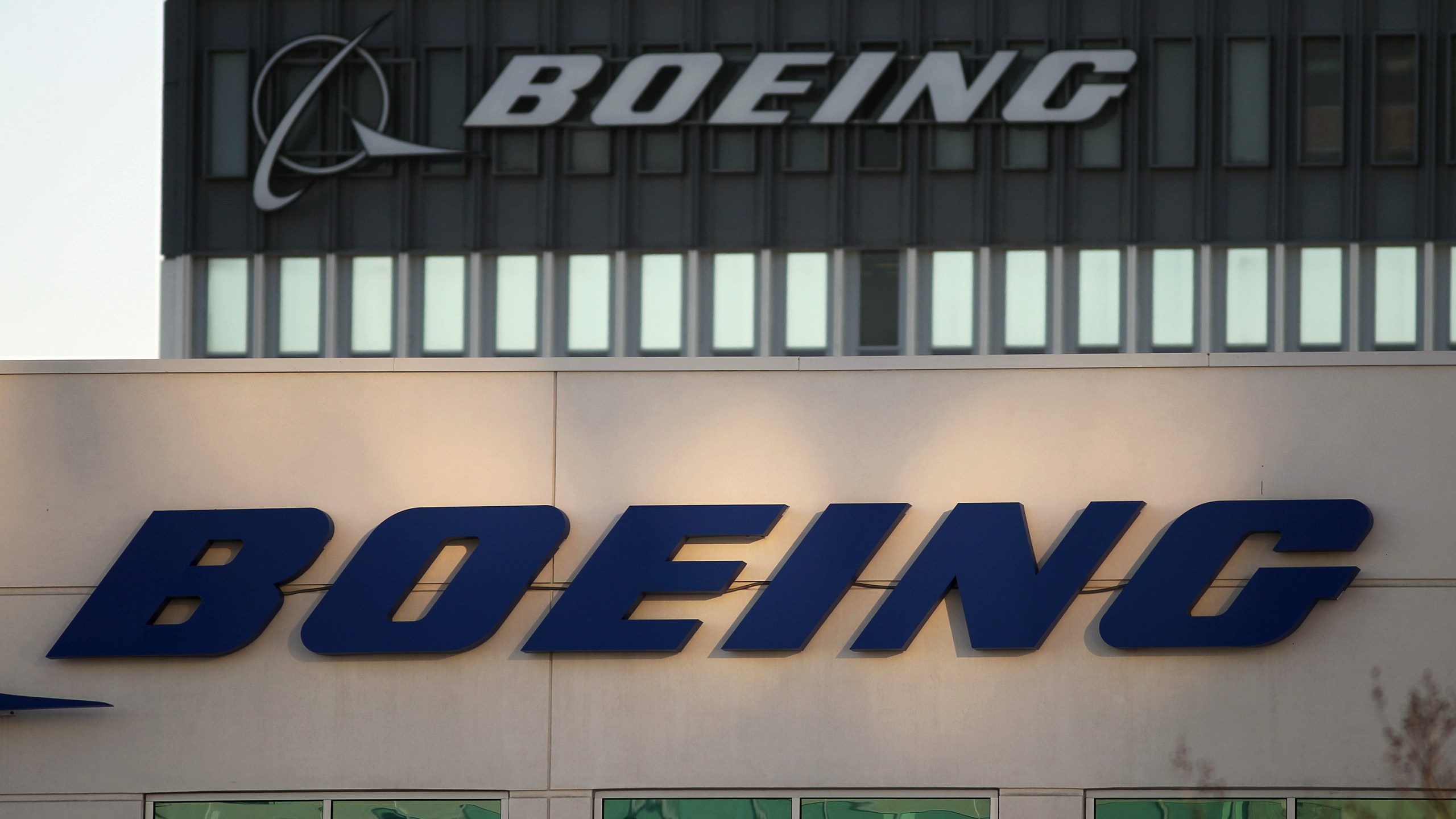 As Boeing 787 Dreamliner jets remain grounded, signage is seen on a Boeing building near Los Angeles International Airport on Jan. 17, 2013 in Los Angeles, California. (Credit: David McNew/Getty Images)