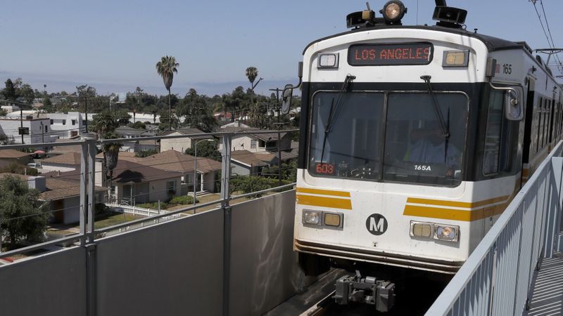 An Expo Line train pulls into the Expo/Bundy Station in West Los Angeles on July 2, 2018. (Credit: Luis Sinco / Los Angeles Times)