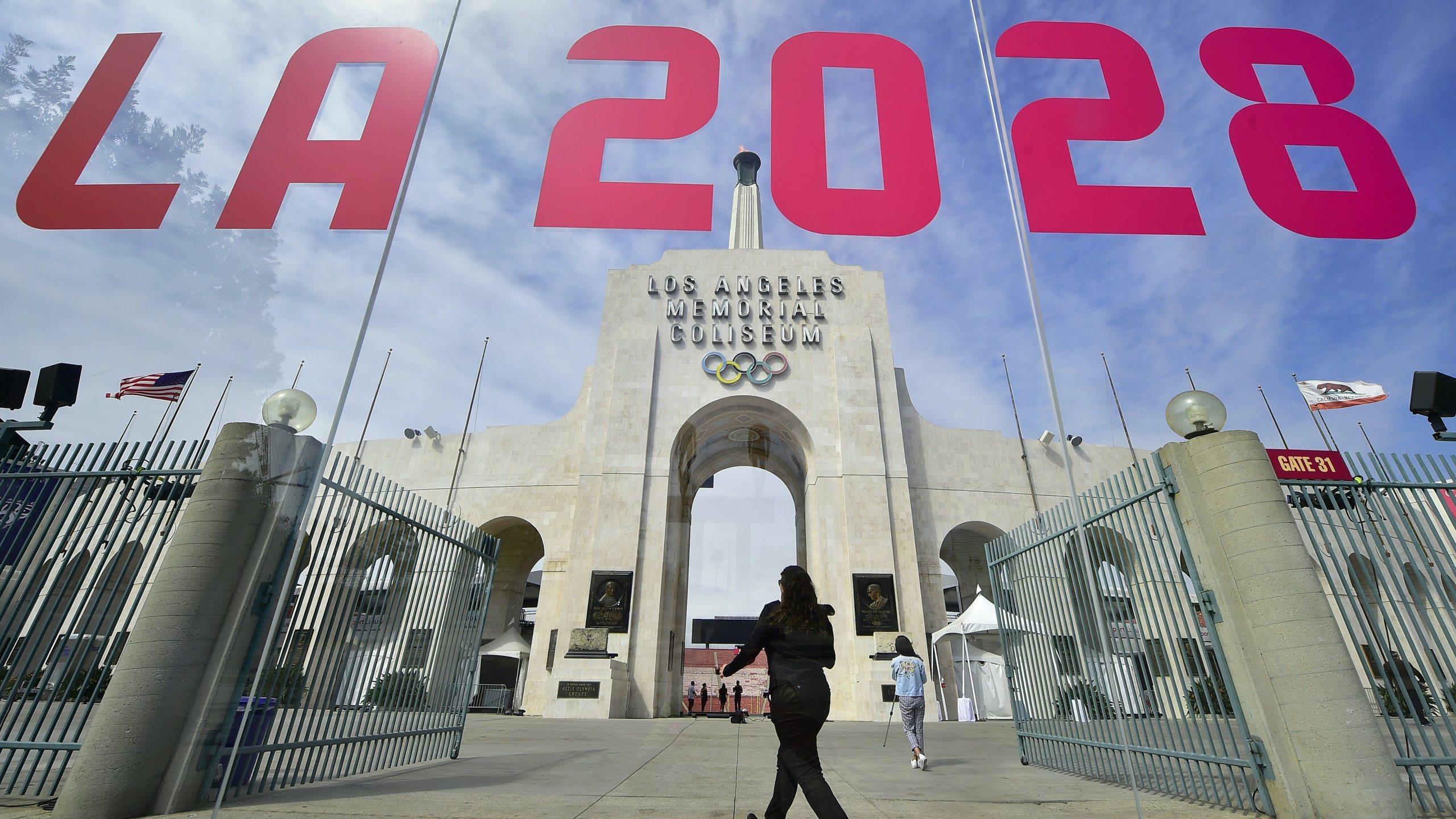 The torch is lit at the Los Angeles Coliseum on September 13, 2017. (FREDERIC J. BROWN/AFP/Getty Images)