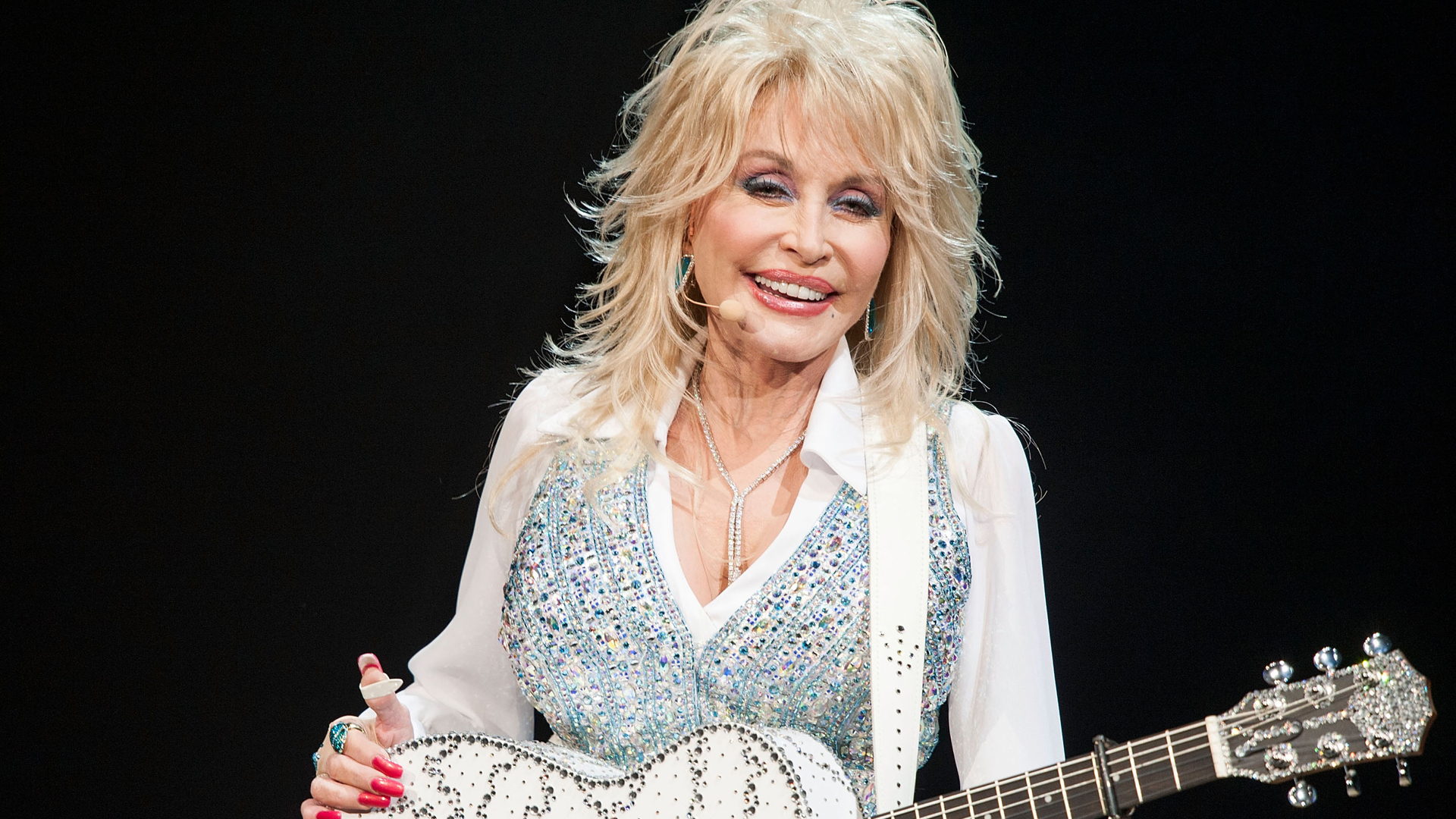 Singer Dolly Parton Performs at Agua Caliente Casino on January 24, 2014 in Rancho Mirage. (Credit: Valerie Macon/Getty Images)