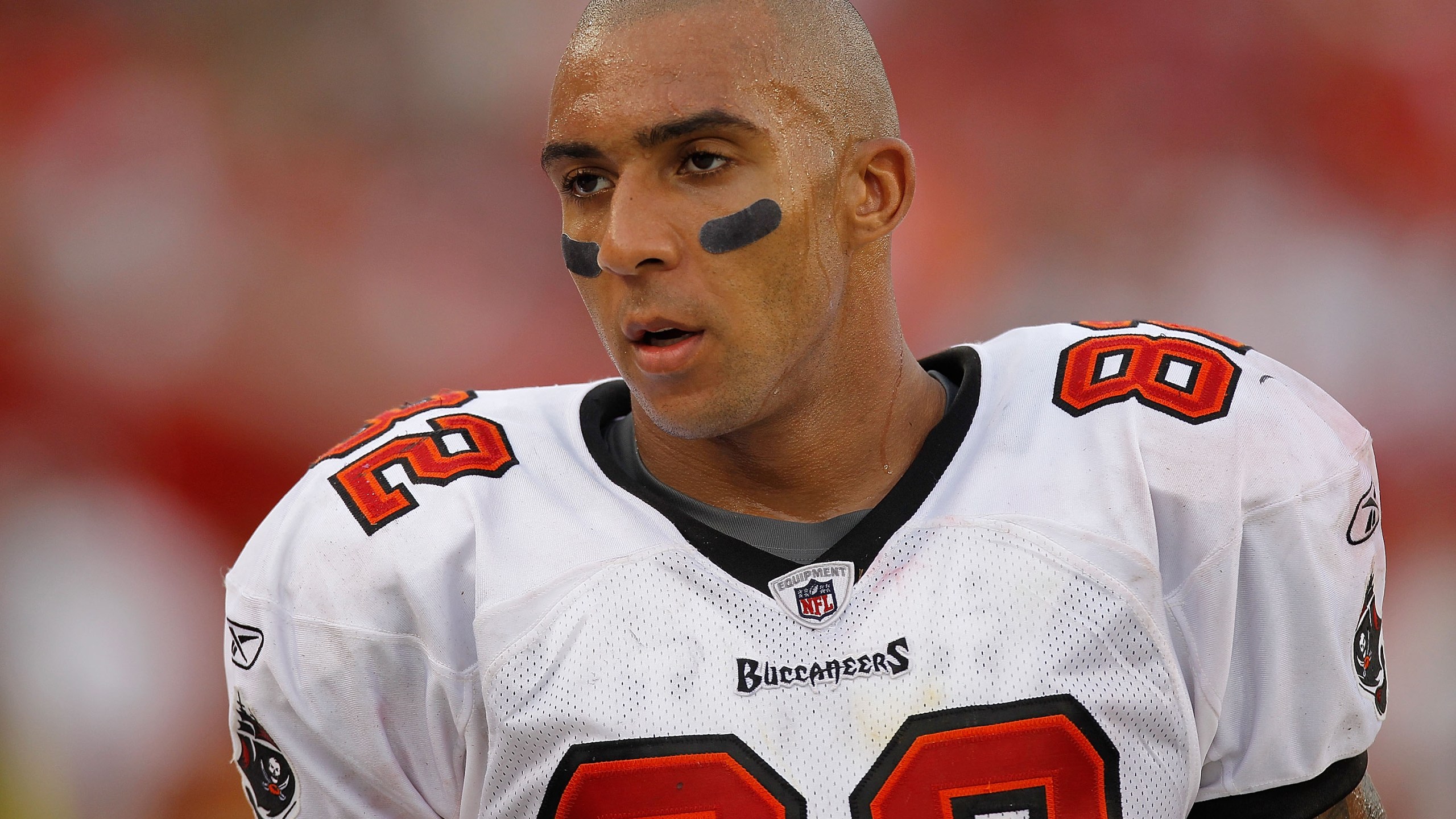 Kellen Winslow II of the Tampa Bay Buccaneers looks on during a game against the Atlanta Falcons in Tampa on Sept. 25, 2011. (Mike Ehrmann / Getty Images)