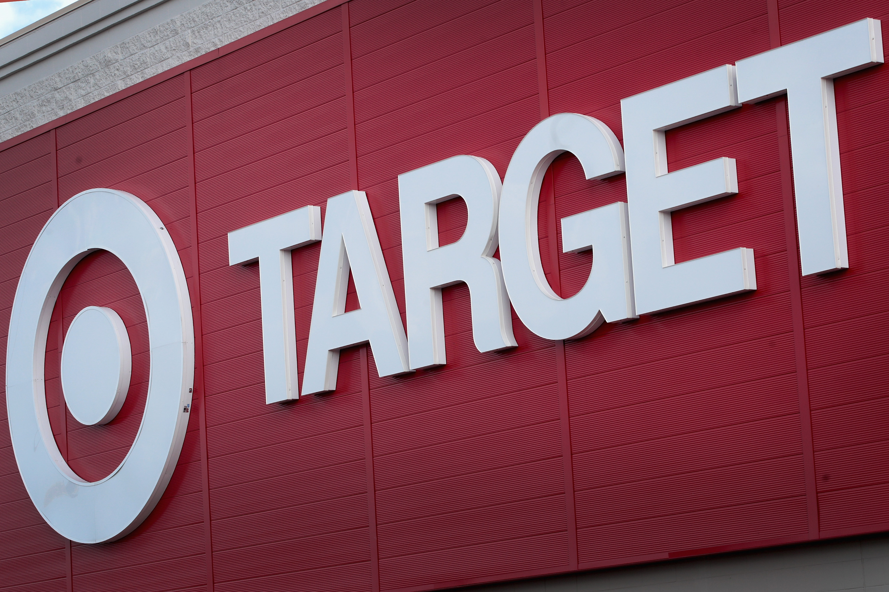 A sign hangs above a Target store on August 22, 2018 in Chicago. (Credit: Scott Olson/Getty Images)