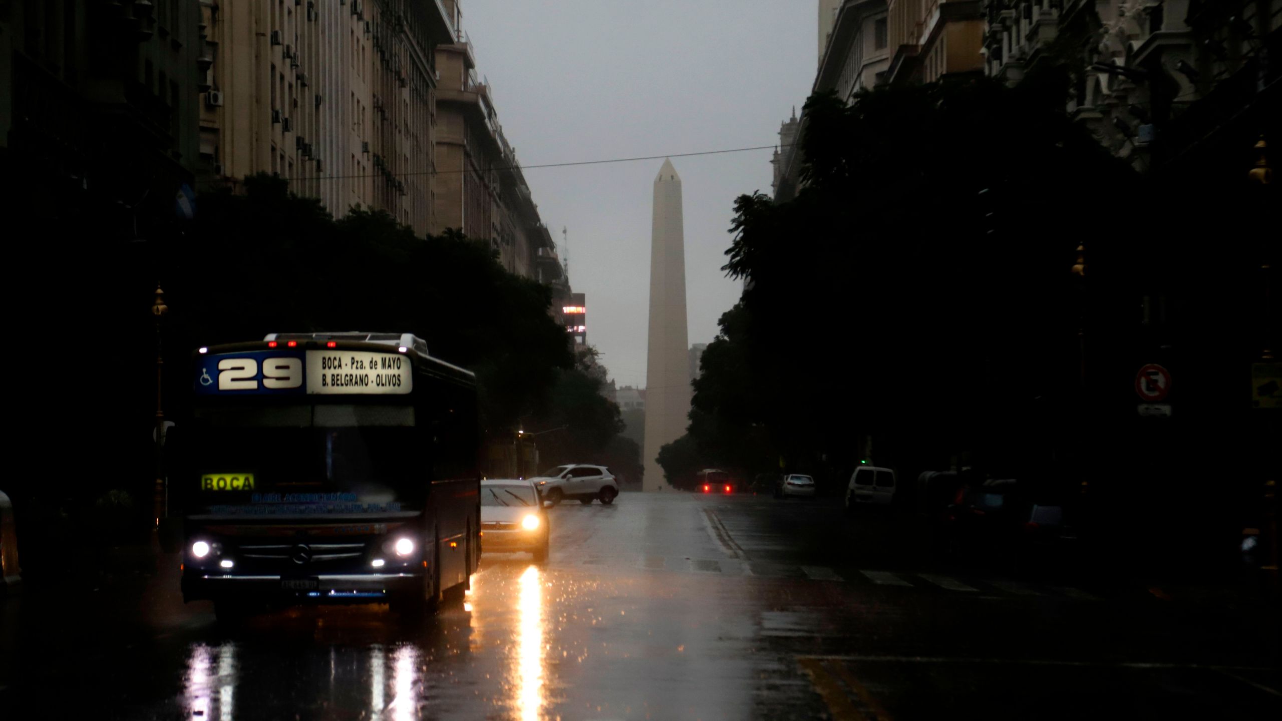 This photo released by Noticias Argentinas showing downtown Buenos Aires on June 16, 2019 during a power cut.(Credit: JUAN VARGAS/AFP/Getty Images)