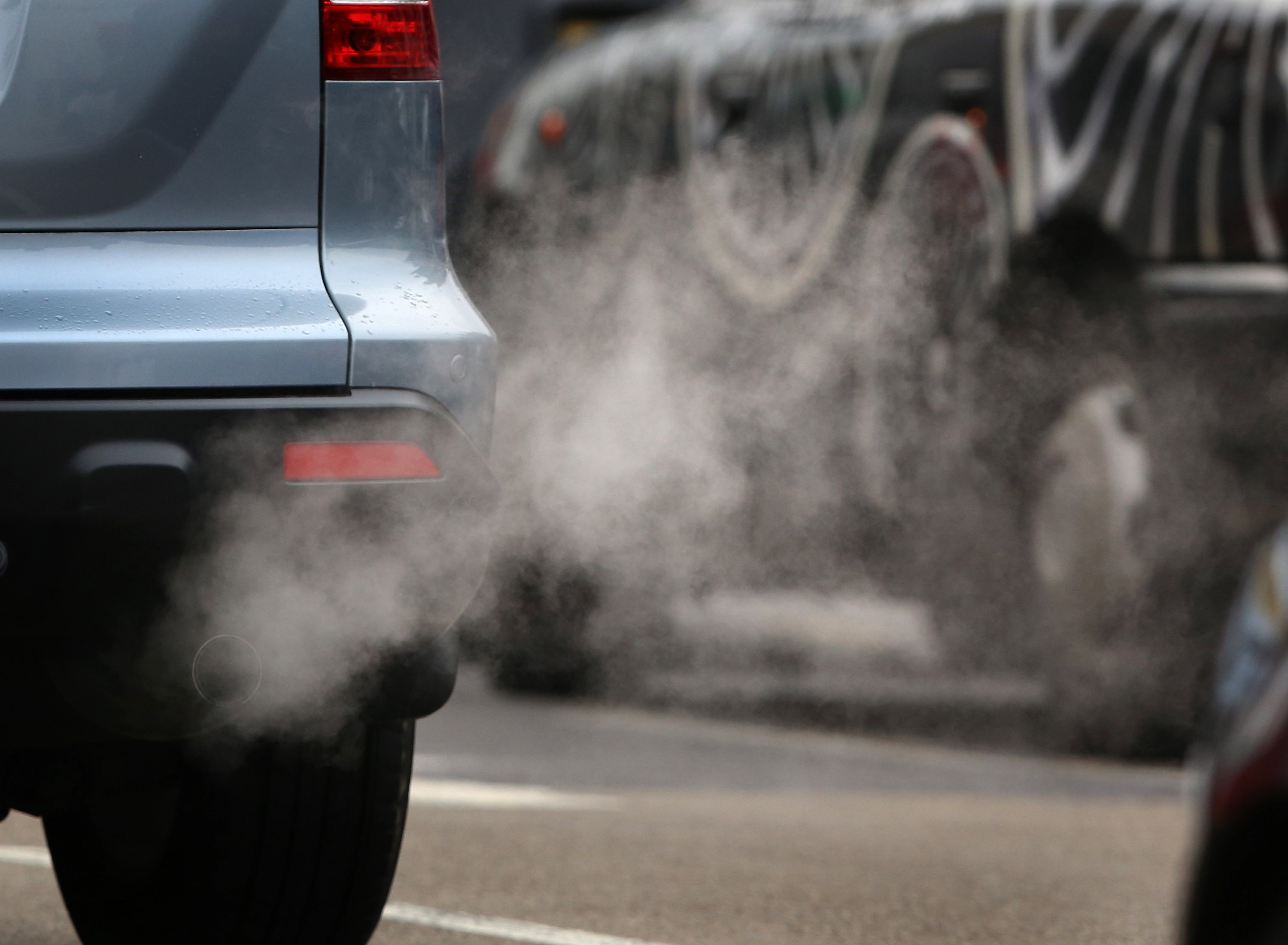 Exhaust fumes from a car in Putney High Street on January 10, 2013 in Putney, England. (Credit: Peter Macdiarmid/Getty Images)