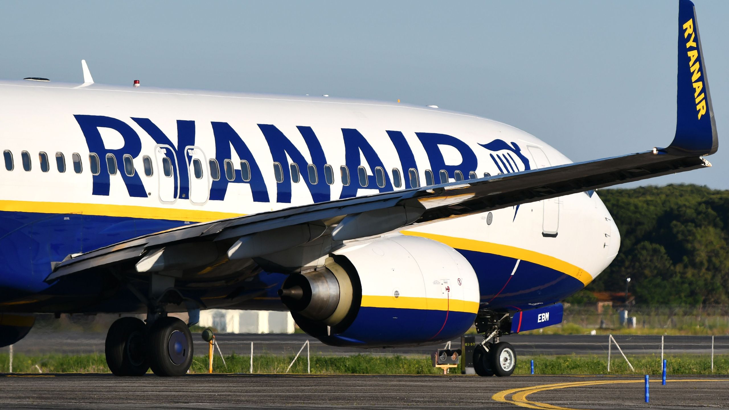 A Boeing 737 bearing the livery of Irish low-cost airline Ryanair taxies on the tarmac on its way to take off from Rome's Fiumicino airport on May 31, 2019. (Credit: ALBERTO PIZZOLI/AFP/Getty Images)