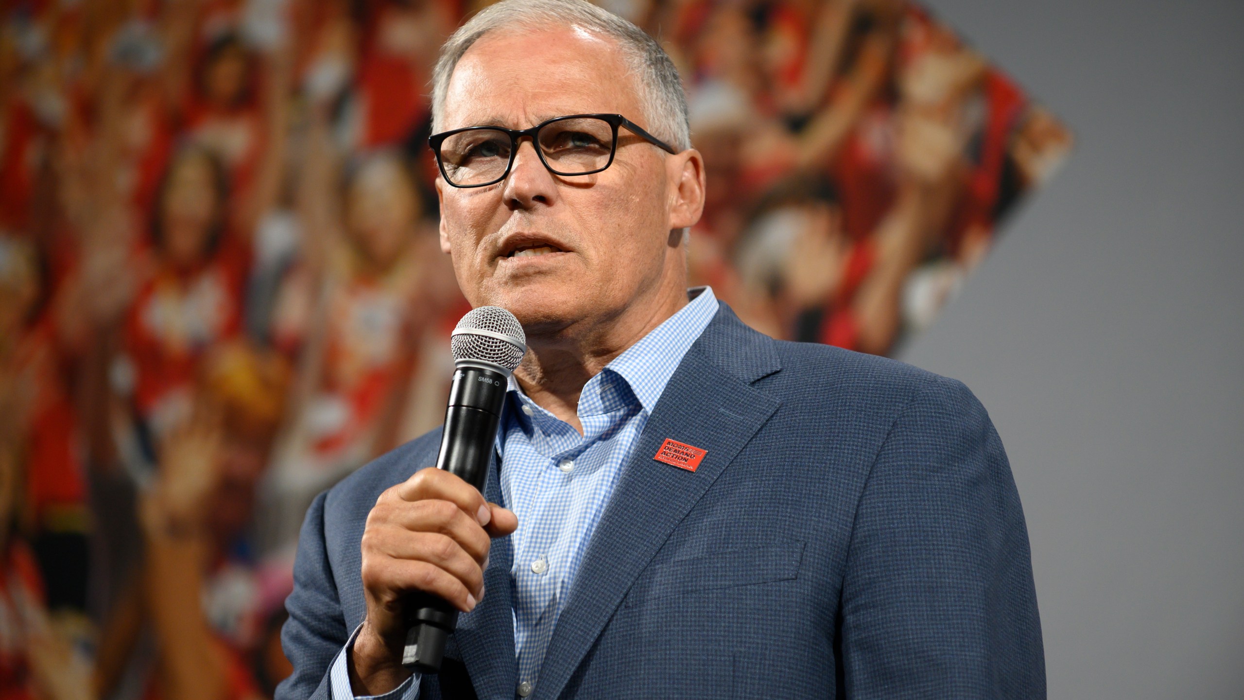 Democratic presidential candidate and Washington Gov. Jay Inslee speaks during a forum on gun safety at the Iowa Events Center on Aug. 10, 2019, in Des Moines, Iowa. (Credit: Stephen Maturen/Getty Images)