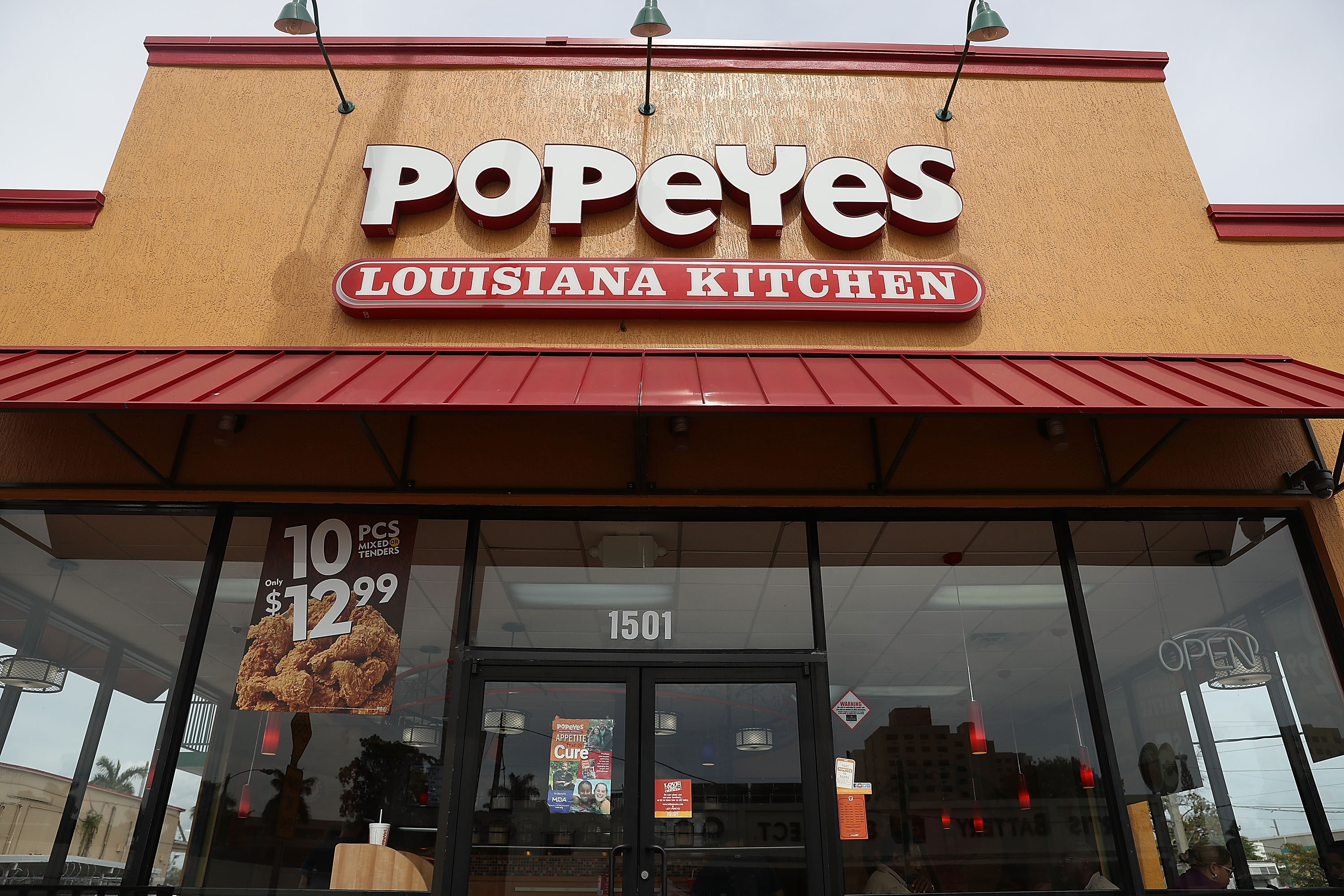 A Popeyes restaurant in Miami, Florida, is seen on Feb. 21, 2017.(Credit: Joe Raedle / Getty Images)