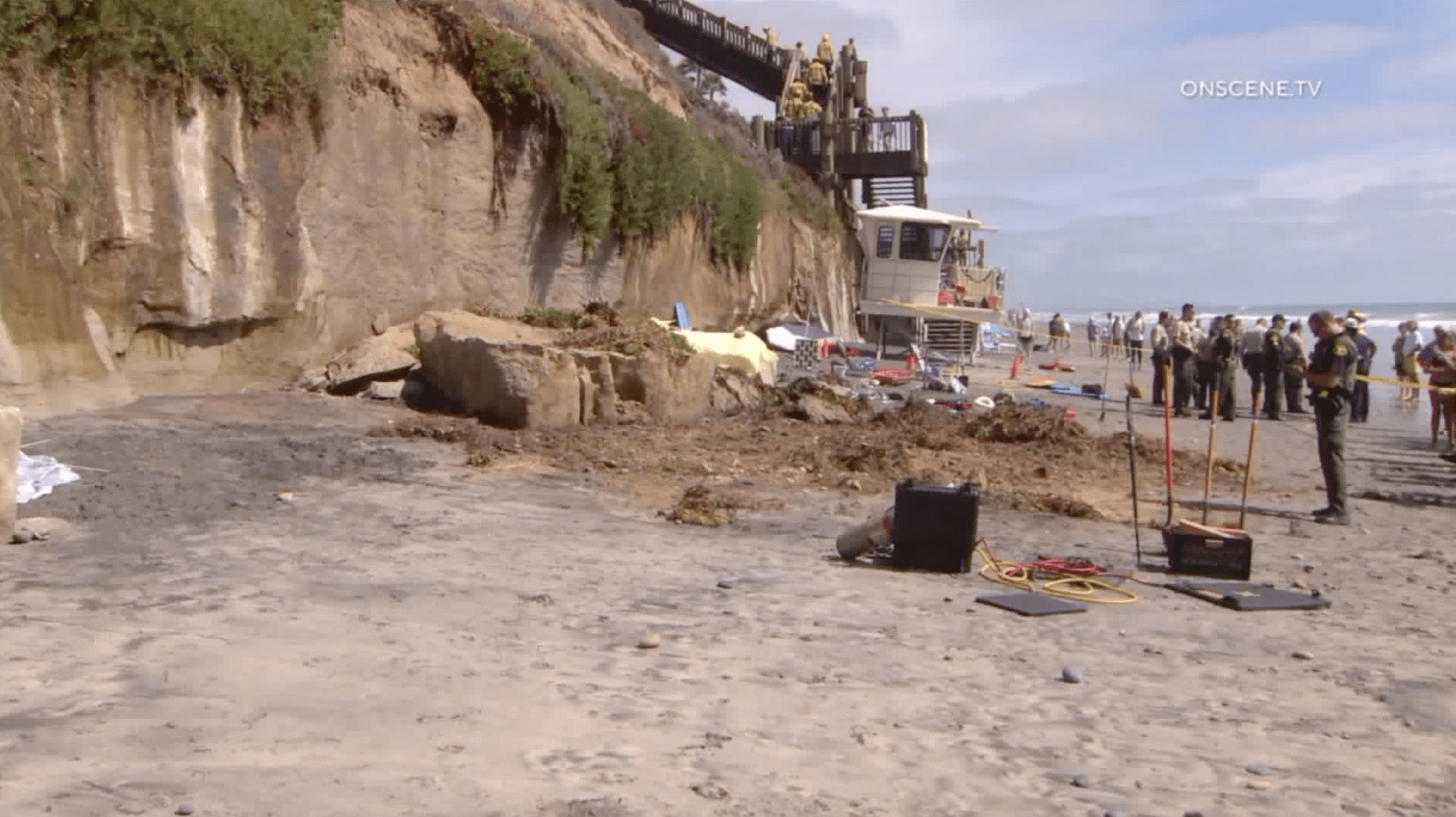 The area where a cliff collapsed in Encinitas, killing three women, is seen Aug. 2, 2019. (Credit: Onscene.TV)