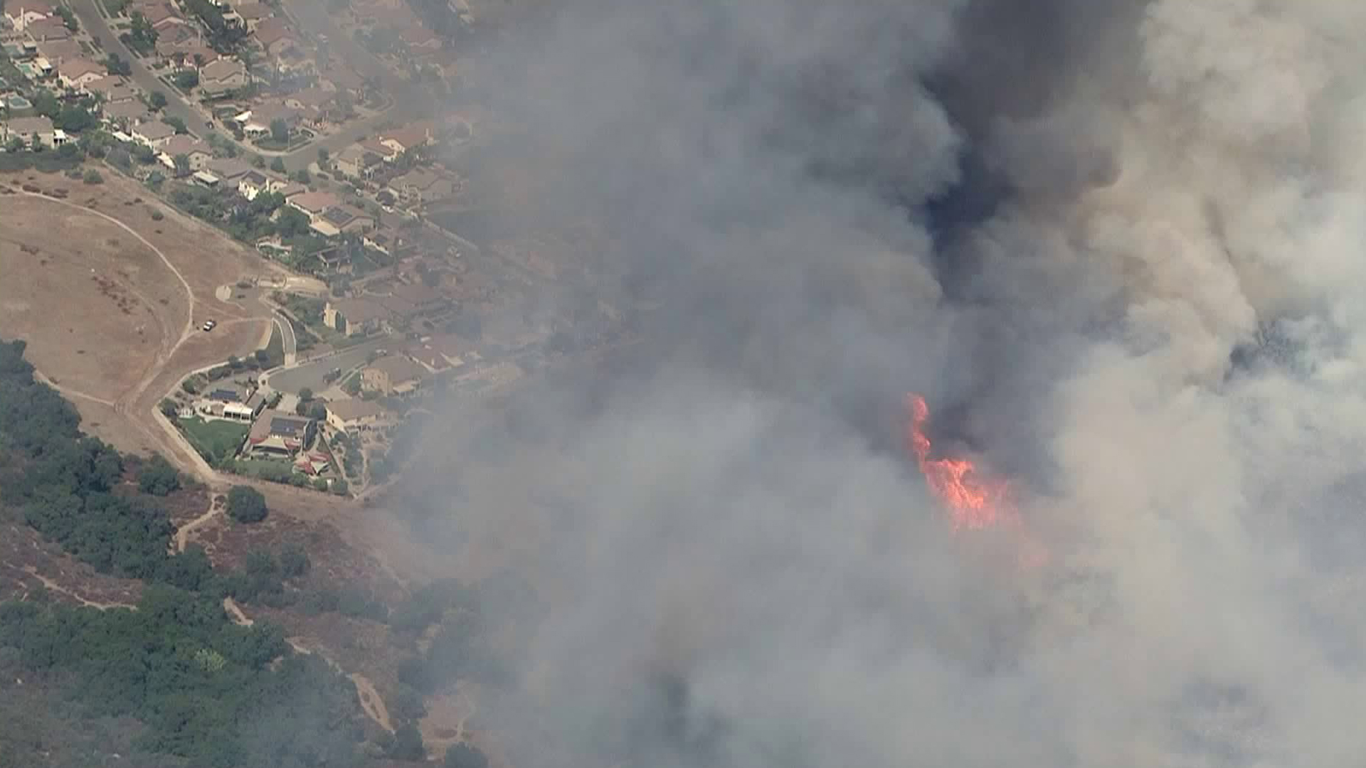 The Tenaja Fire was burning dangerously close to homes in the Murrieta area on Sept. 5, 2019. (Credit: KTLA)