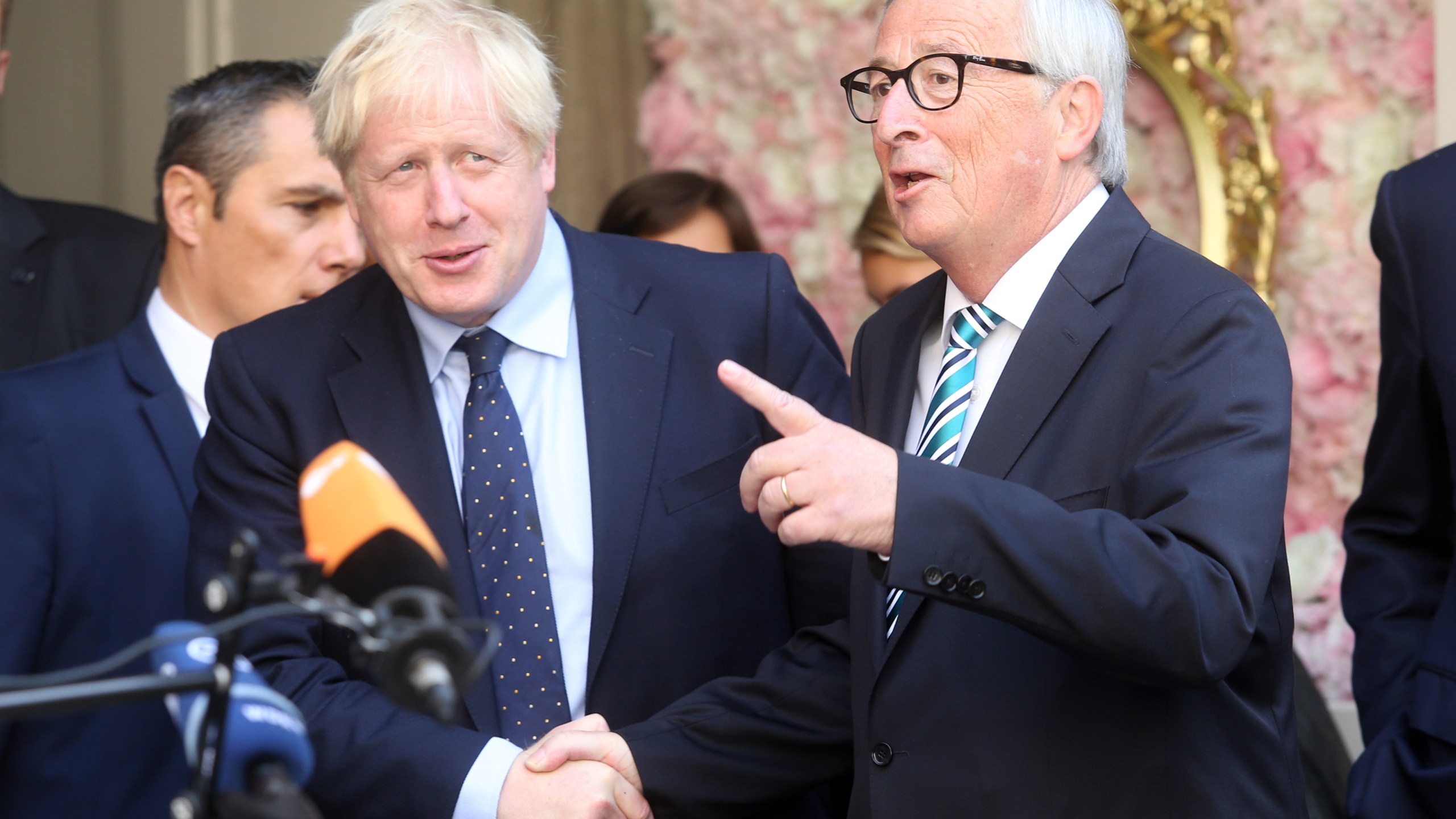 European Union Commission president Jean-Claude Juncker (R) welcomes British Prime Minister Boris Johnson (L) prior to their meeting, on Sept. 16, 2019, in Luxembourg. (Credit: FRANCOIS WALSCHAERTS/AFP/Getty Images)