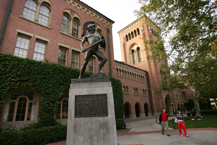 A statue of the school mascot, the Trojan, stands on the campus of the University of Southern California (USC) on March 6, 2007 in Los Angeles, California. (Credit: David McNew/Getty Images)