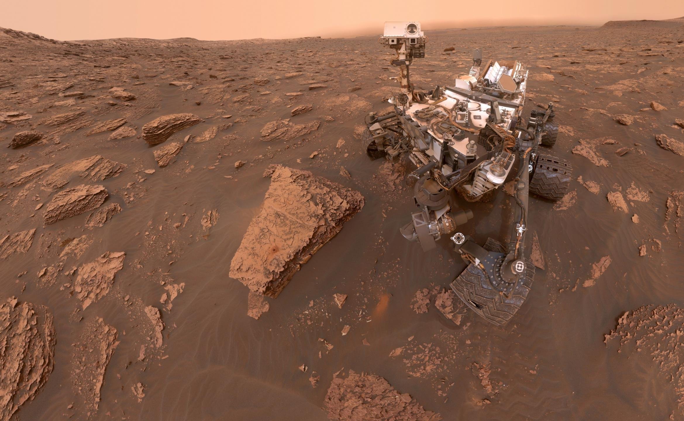 NASA's Curiosity rover has found sediments containing sulfate salt in Gale Crater, a vast, dry ancient lake bed on Mars, suggesting the crater once held salty lakes. (Credit: NASA/JPL-CalTech)