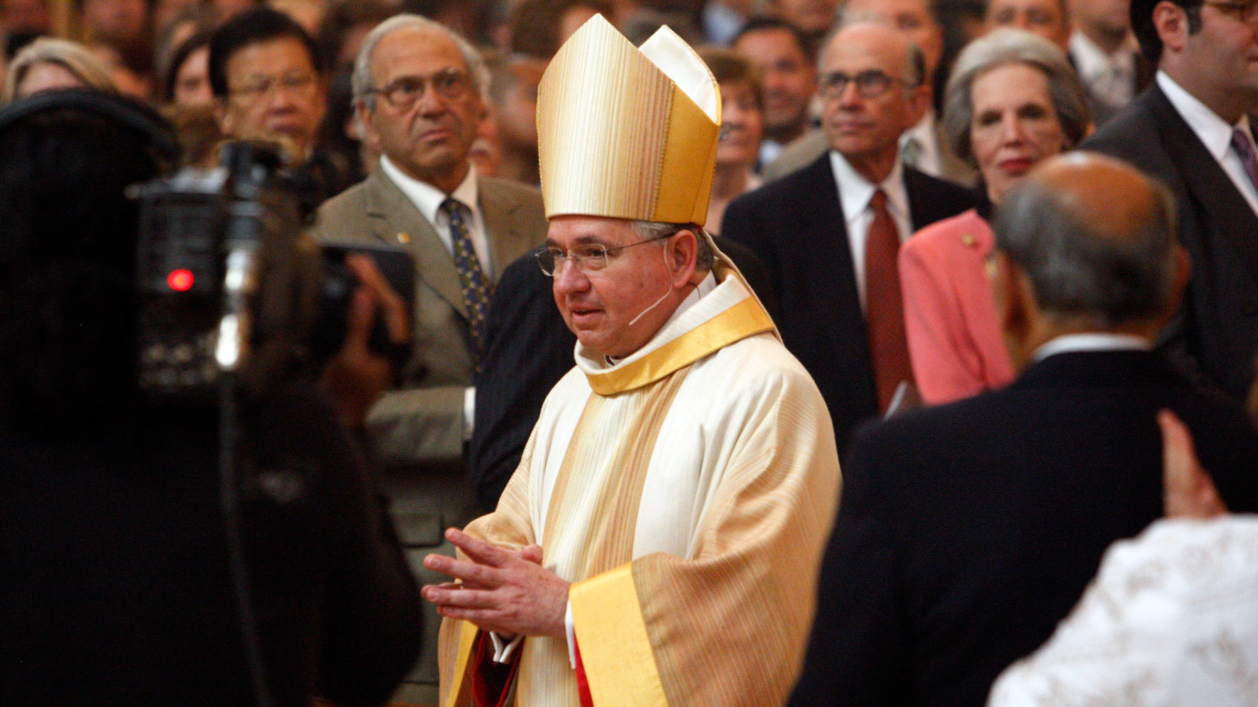 Archbishop Jose Gomez is welcomed to Los Angeles at the downtown Cathedral of Our Lady of the Angels May 26, 2010. (Credit: Luis Sinco-Pool/Getty Images)