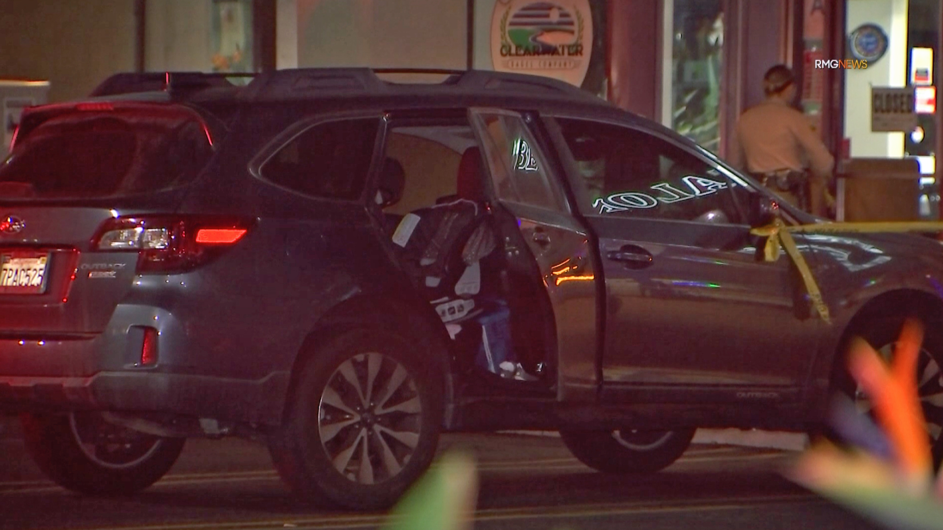 Homicide detectives investigate the death of a baby boy in a strip mall in Walnut on Nov. 13, 2019. Credit: RMG News)