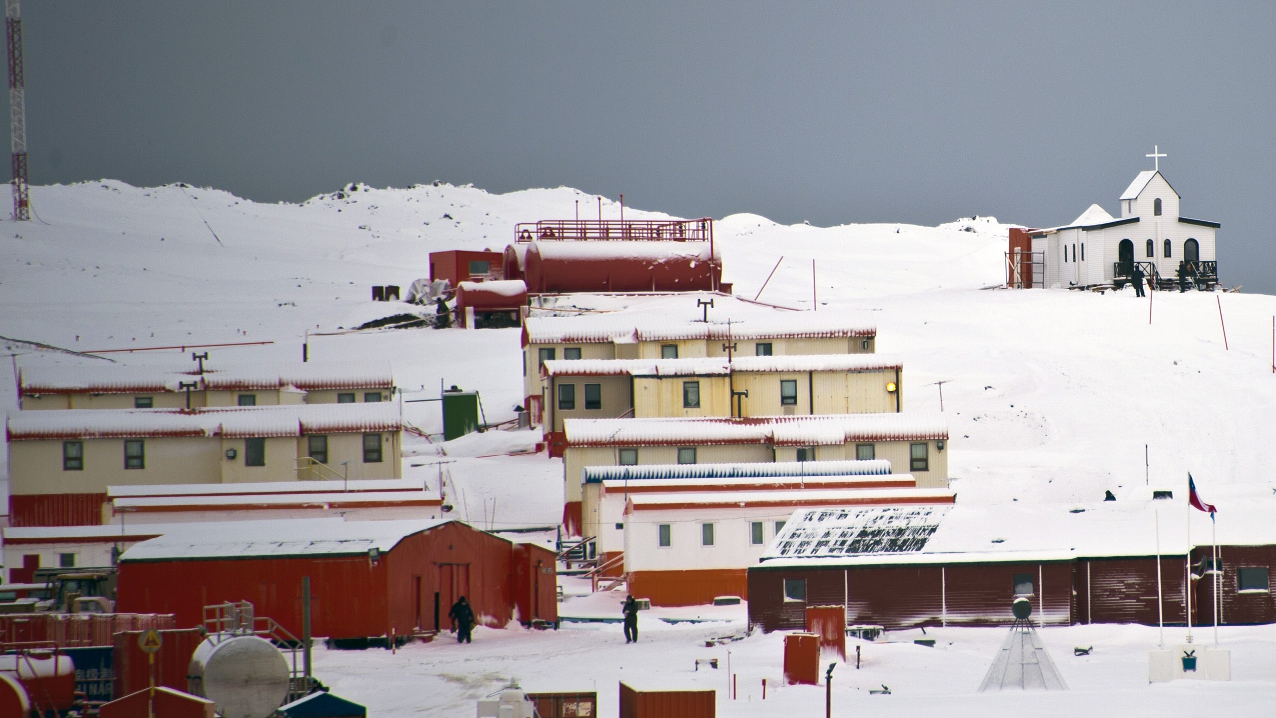 Chile's military base Presidente Eduardo Frei, on the King George island in Antarctica, is seen on March 13, 2014. (Credit: VANDERLEI ALMEIDA / AFP / Getty Images)