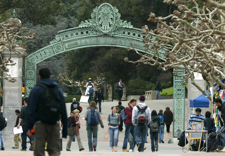 Students walk near Sather Gate on the University of California at Berkeley campus Feb. 24, 2005, in Berkeley. (Justin Sullivan/Getty Images)