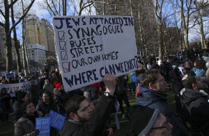 People attend a march in support of the Jewish community in New York City's Cadman Plaza on Jan. 5, 2020. (Credit: Kena Betancur / AFP / Getty Images)