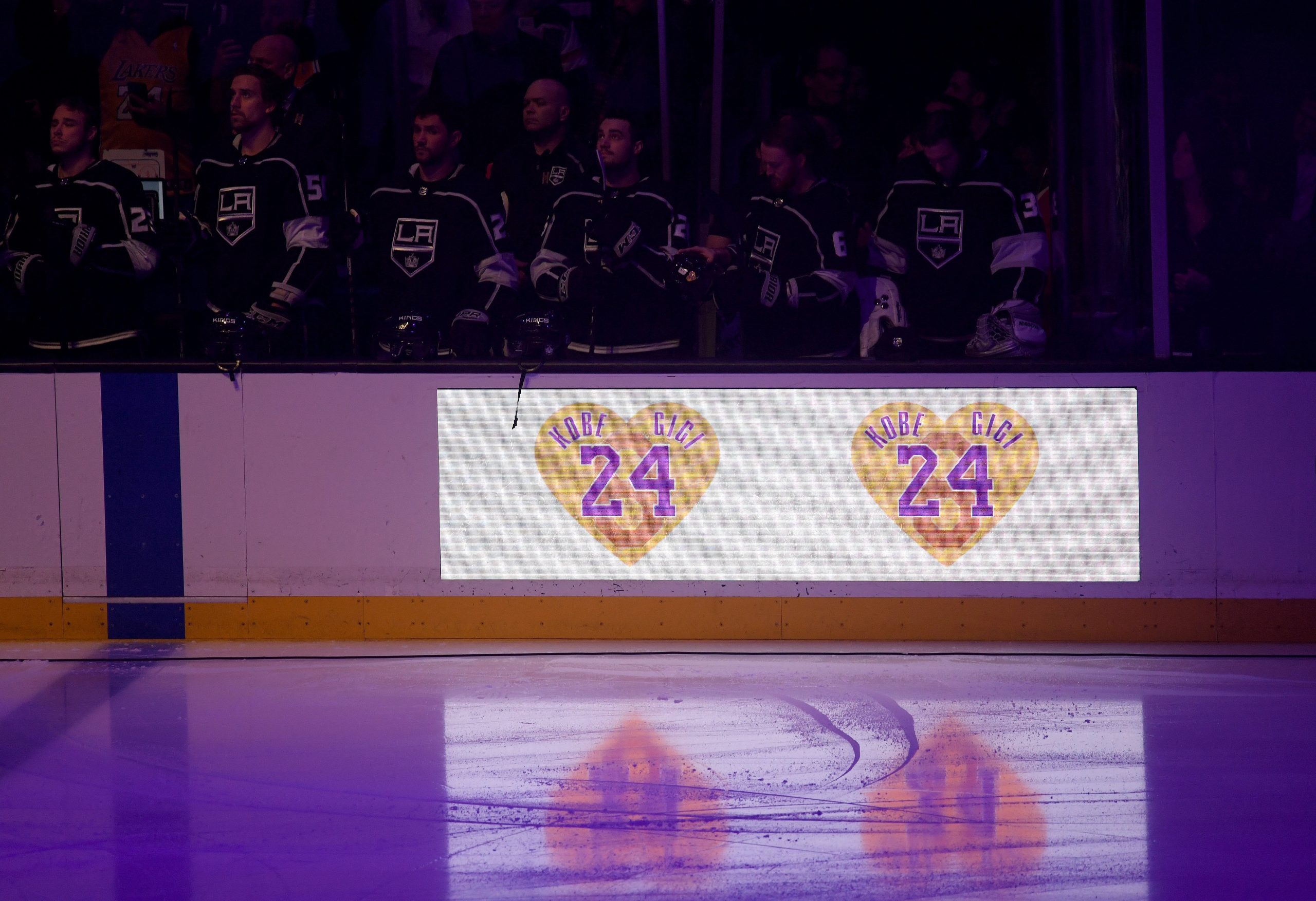 The Los Angeles Kings pay tribute to Kobe Bryant before their game against the Tampa Bay Lightning at the Staples Center on Jan. 29, 2020. (Credit: Harry How / Getty Images)